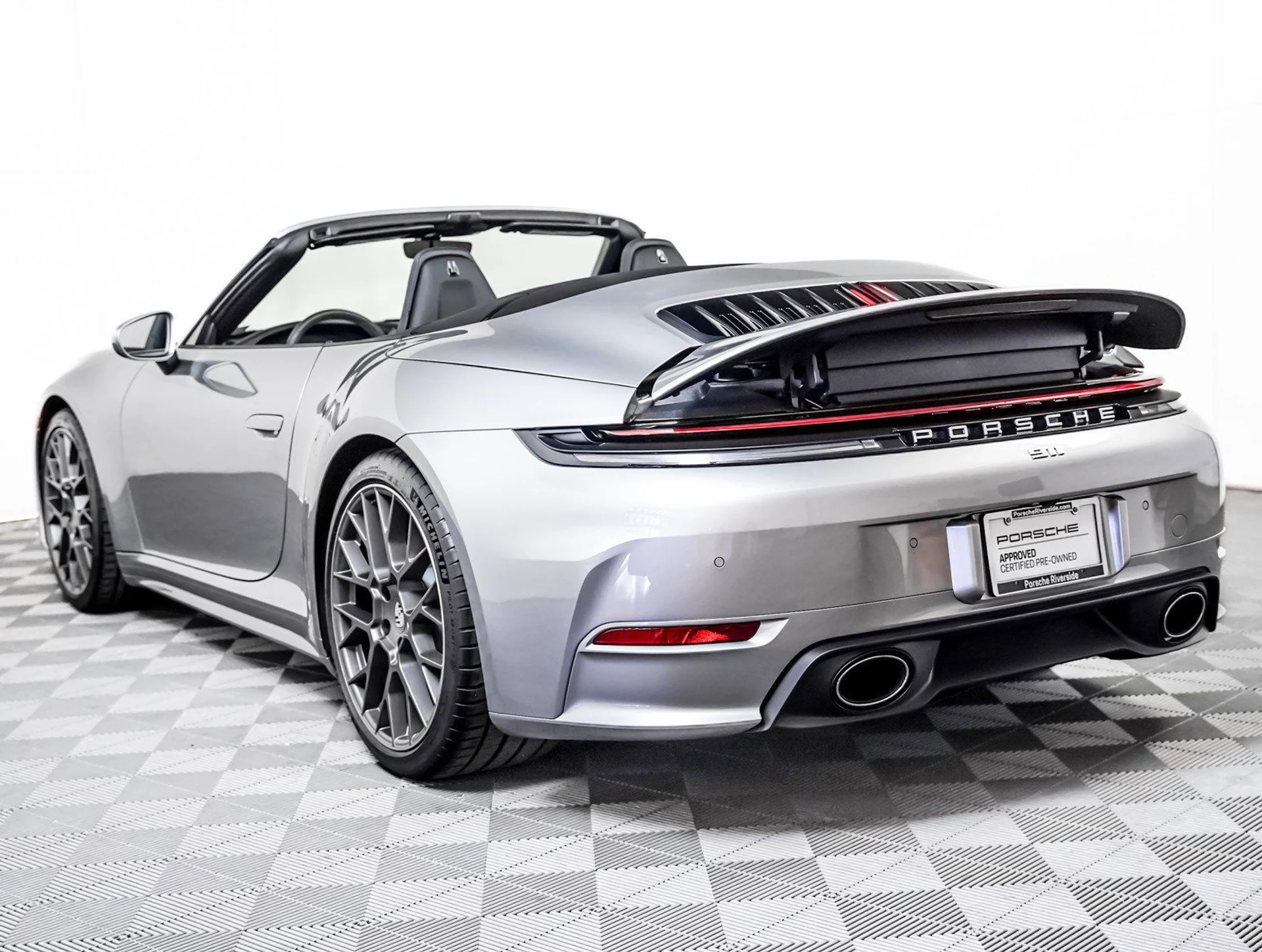 mph002_3340537917_f9c1e0d1f750f8be7cf7b3a1d31d2102_6c55565557