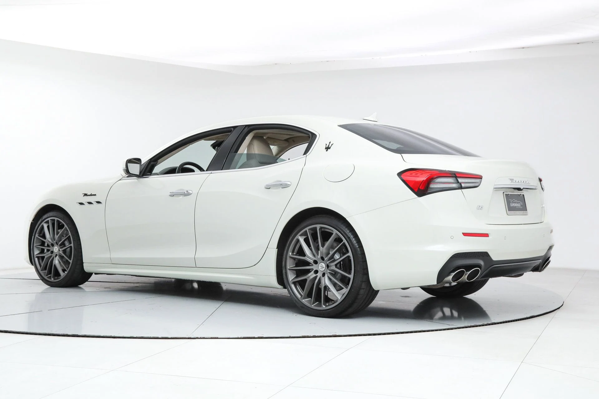 mph002_3343604787_f21c3cfe2357497ab063fa86126f8bfc_646025d7e6