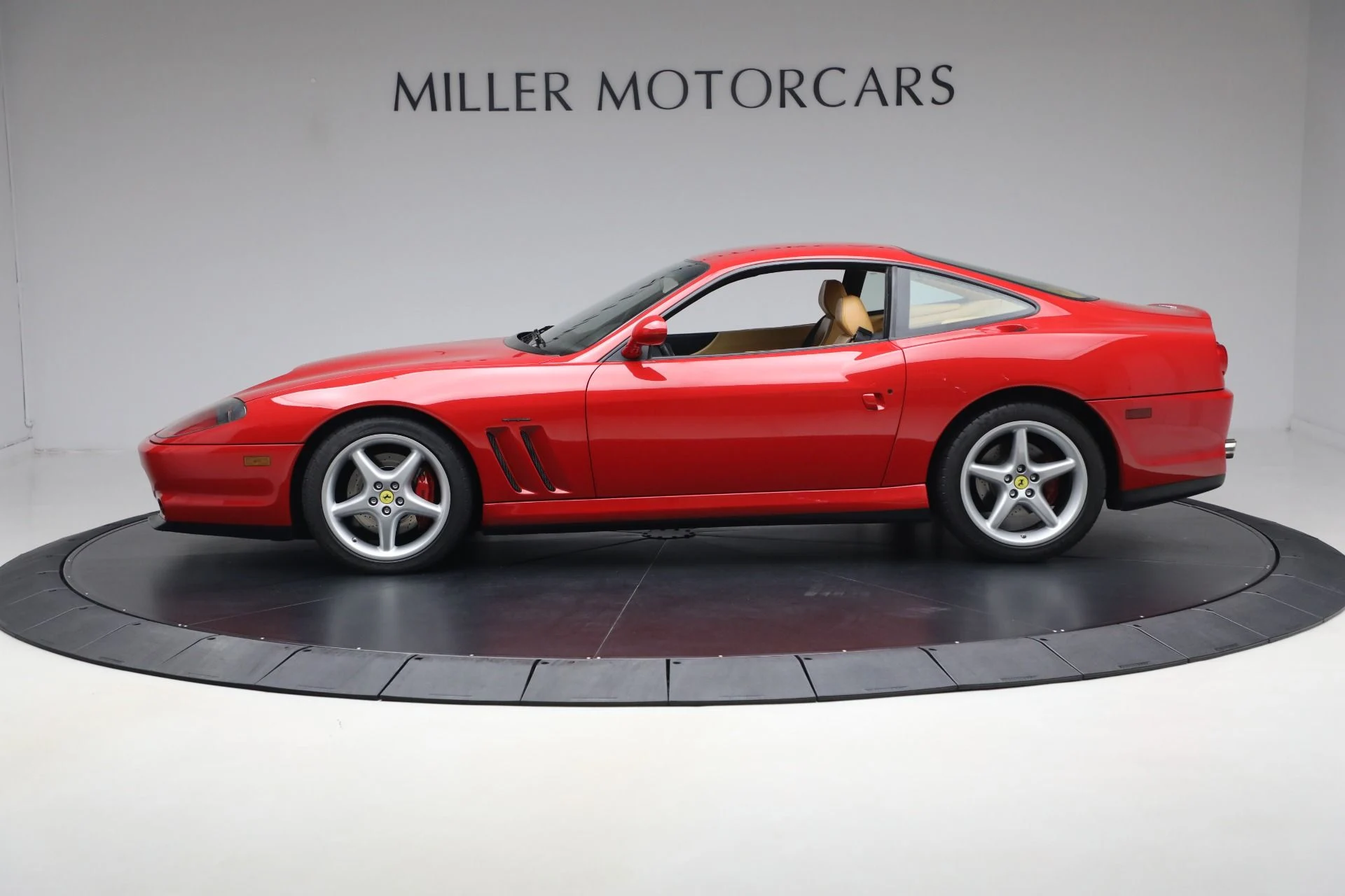mph002_3345565086_Used_2000_Ferrari_550_Maranello_1789139800_5d46bb403c
