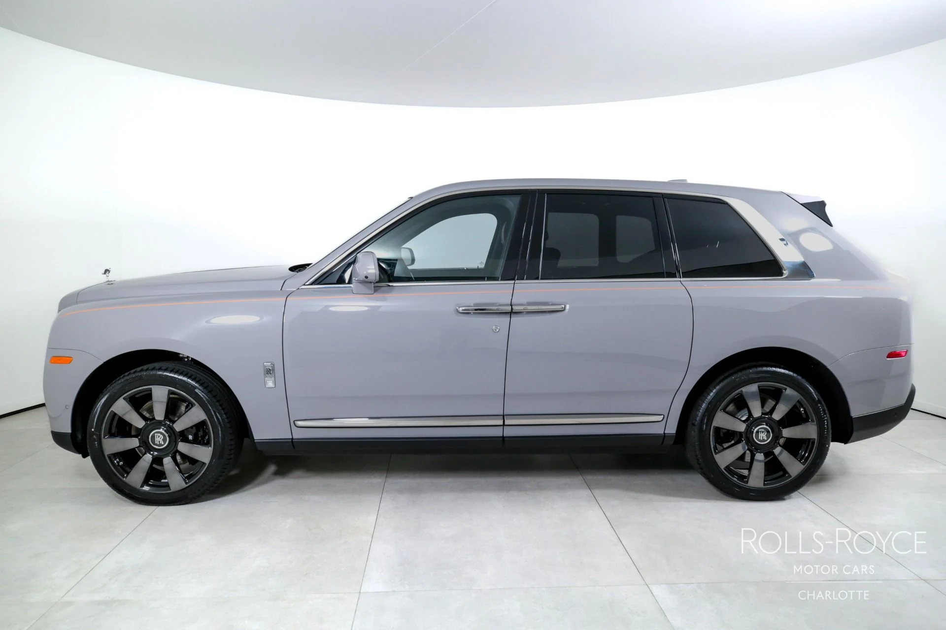 mph002_3347102240_Used_2024_Rolls_Royce_Cullinan_1750950017_e097b5b97f
