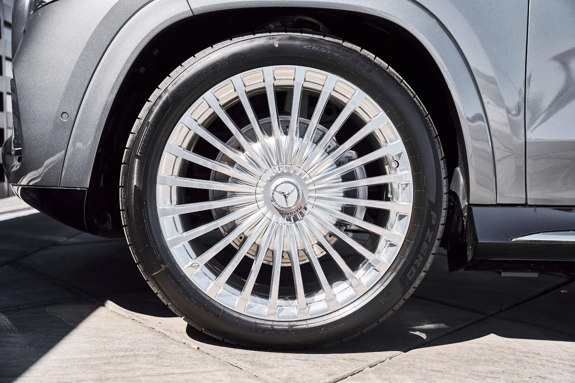 mph002_3351477985_Used_2026_Mercedes_Benz_GLS_Maybach_GLS_600_1776125236_30fb50c664