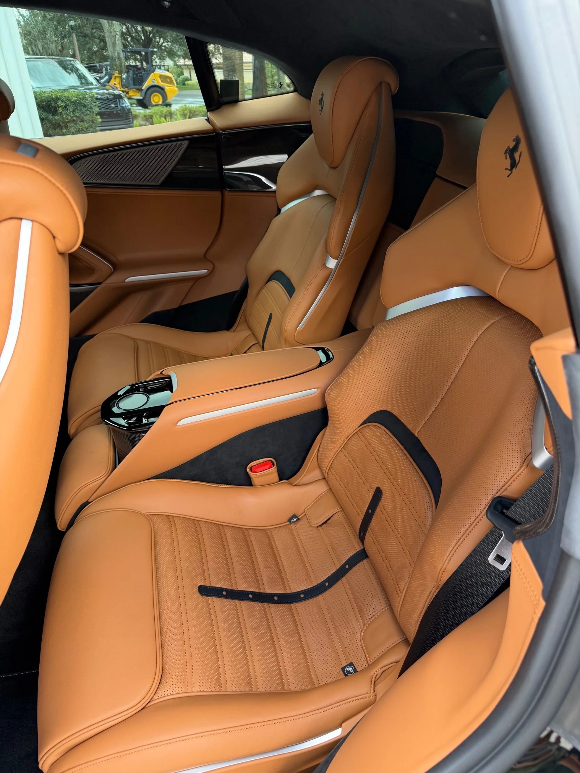 mph002_3352613664_Used_2026_Ferrari_Purosangue_1792090042_6e2c6d4844
