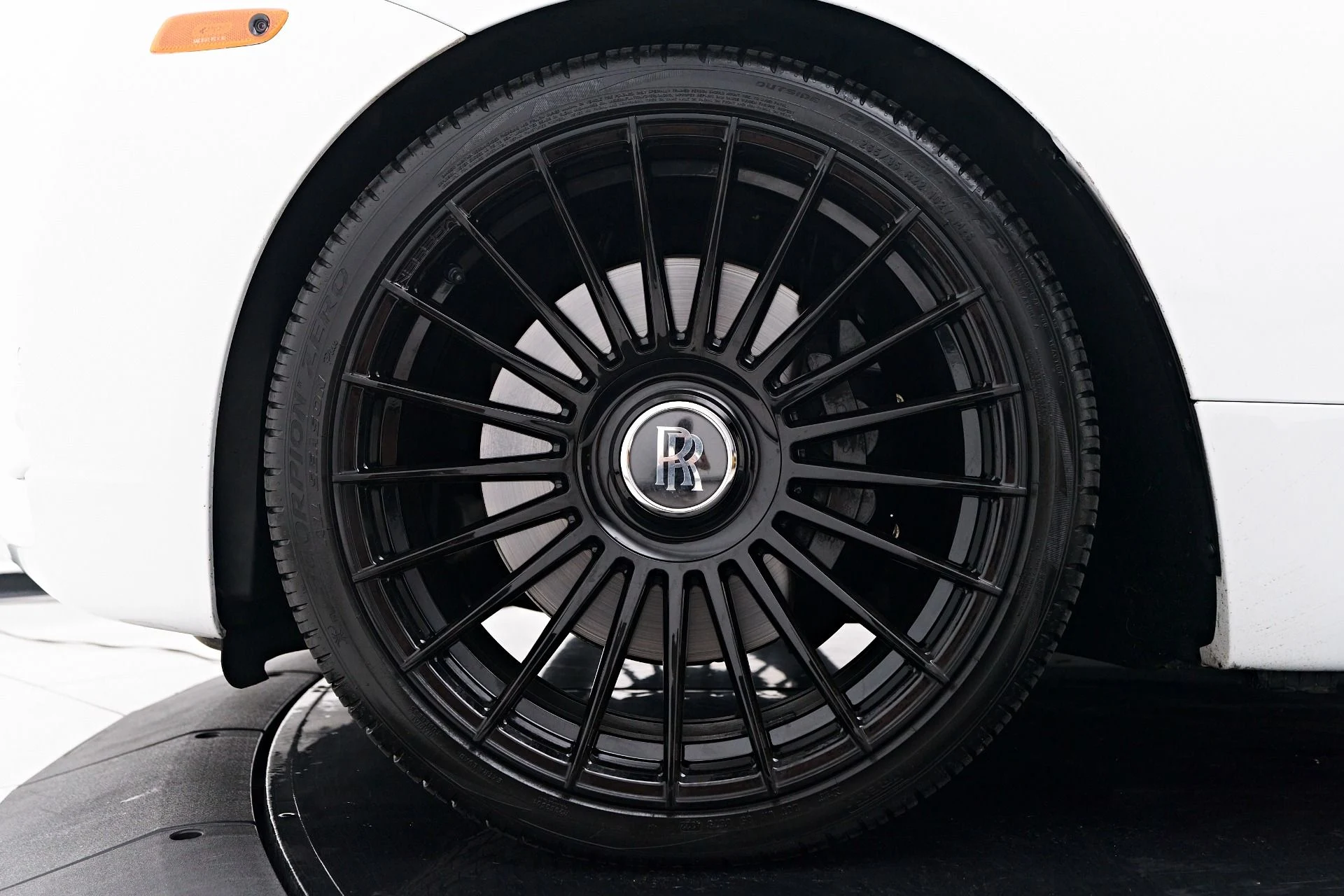 mph002_3355436907_Used_2018_Rolls_Royce_Wraith_Base_1758573610_76c46f7d2b