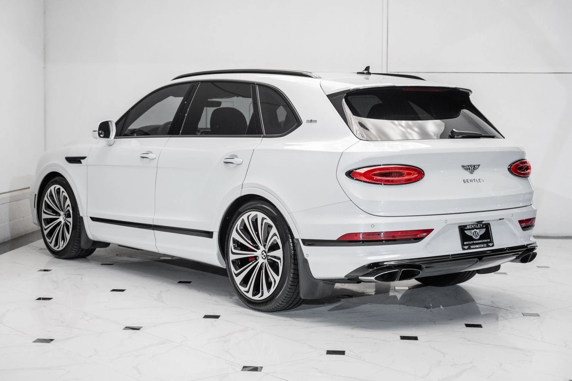 mph002_3356518793_Used_2021_Bentley_Bentayga_V8_1759421364_0539c31706