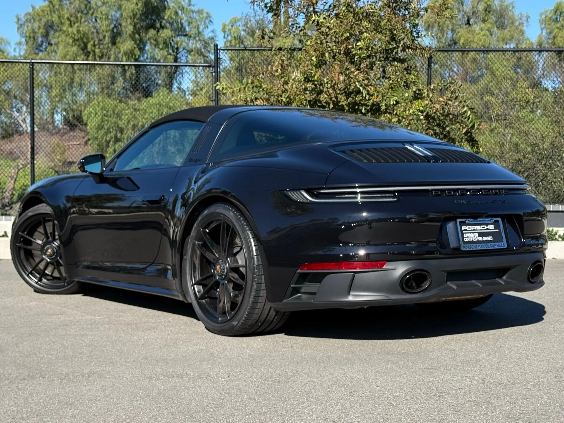 mph002_3359929357_521ef3309d386315be2caaebe778d568_e2fc740a91