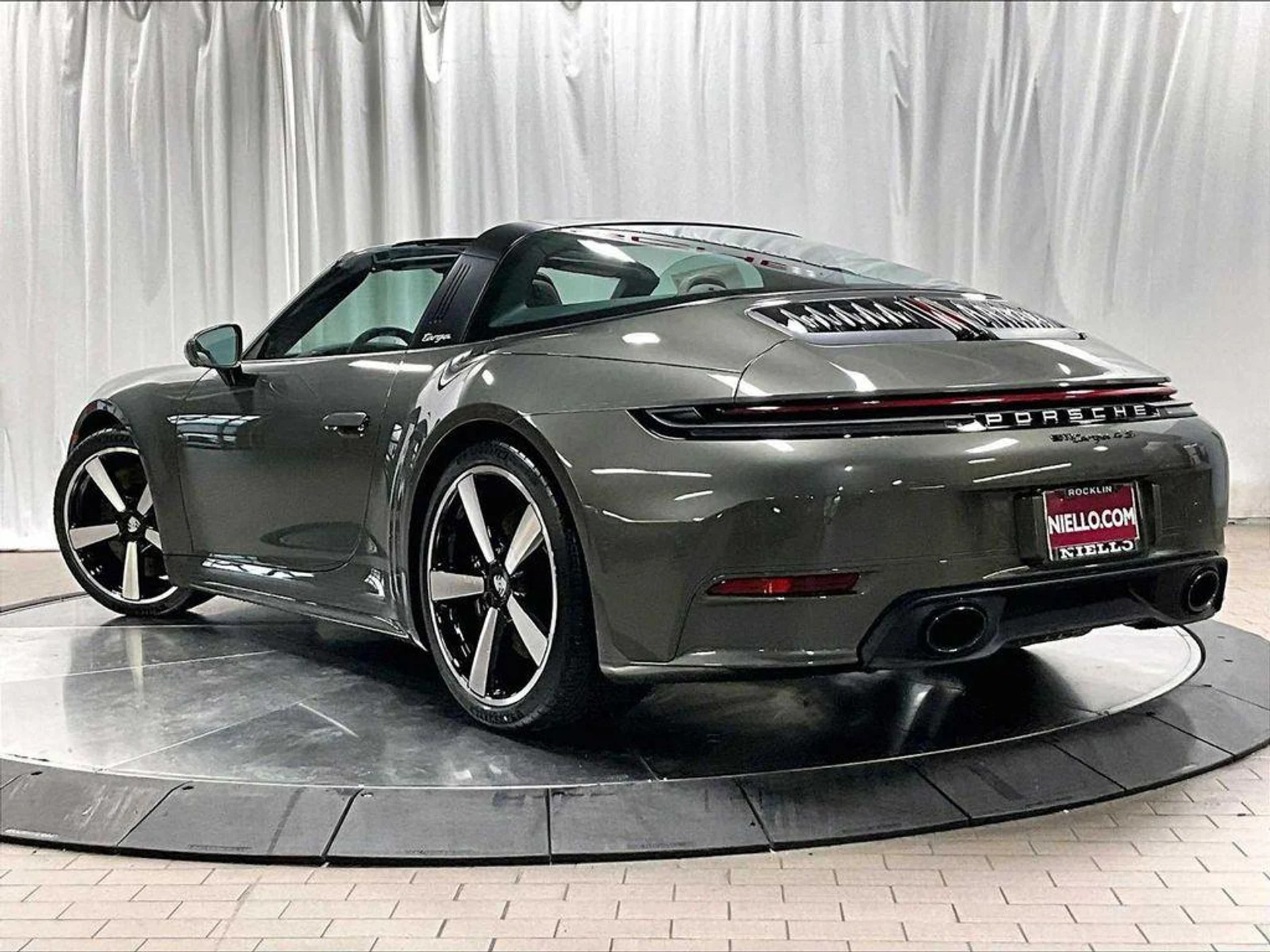 mph002_336469965_7_K1_Mepq6s_Rn_K_Mdi3_f_U_Tv_Pc_Ea_Fk_51282a59c4