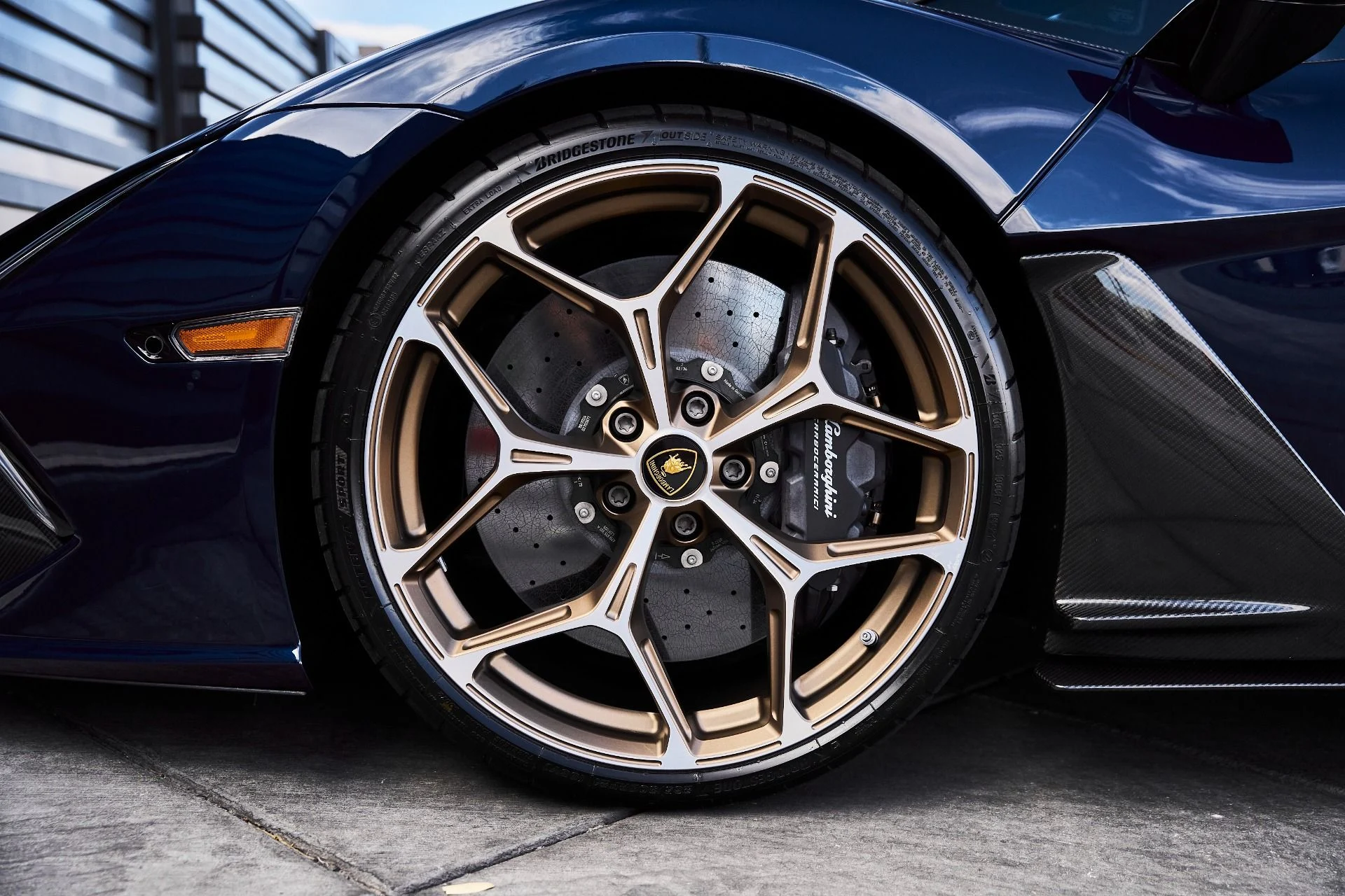 mph002_3364983303_Used_2025_Lamborghini_Revuelto_Base_1777078048_2501c8bc6a