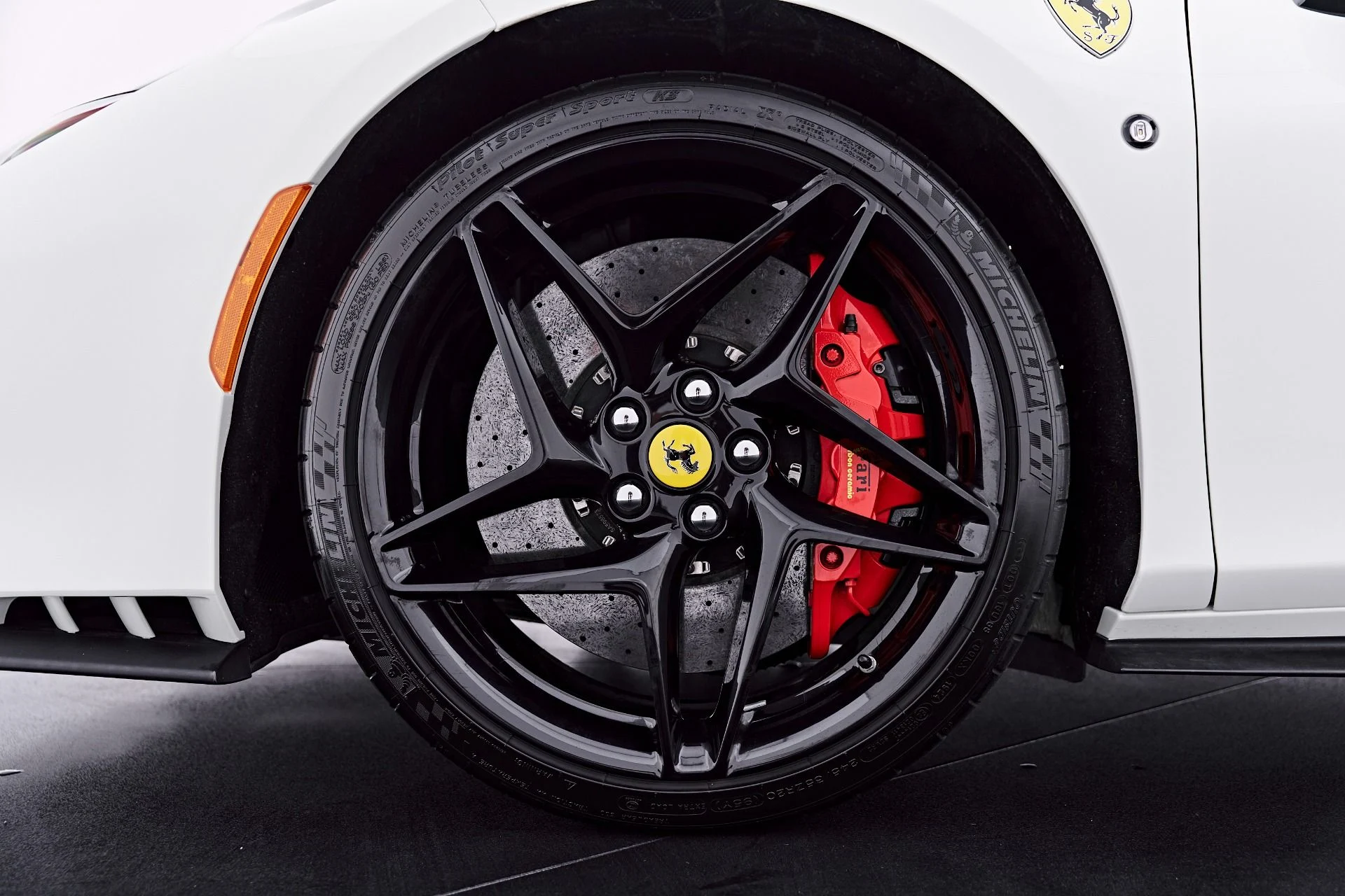 mph002_3365952615_Used_2022_Ferrari_F8_Spider_Base_1784162230_c620f0393e