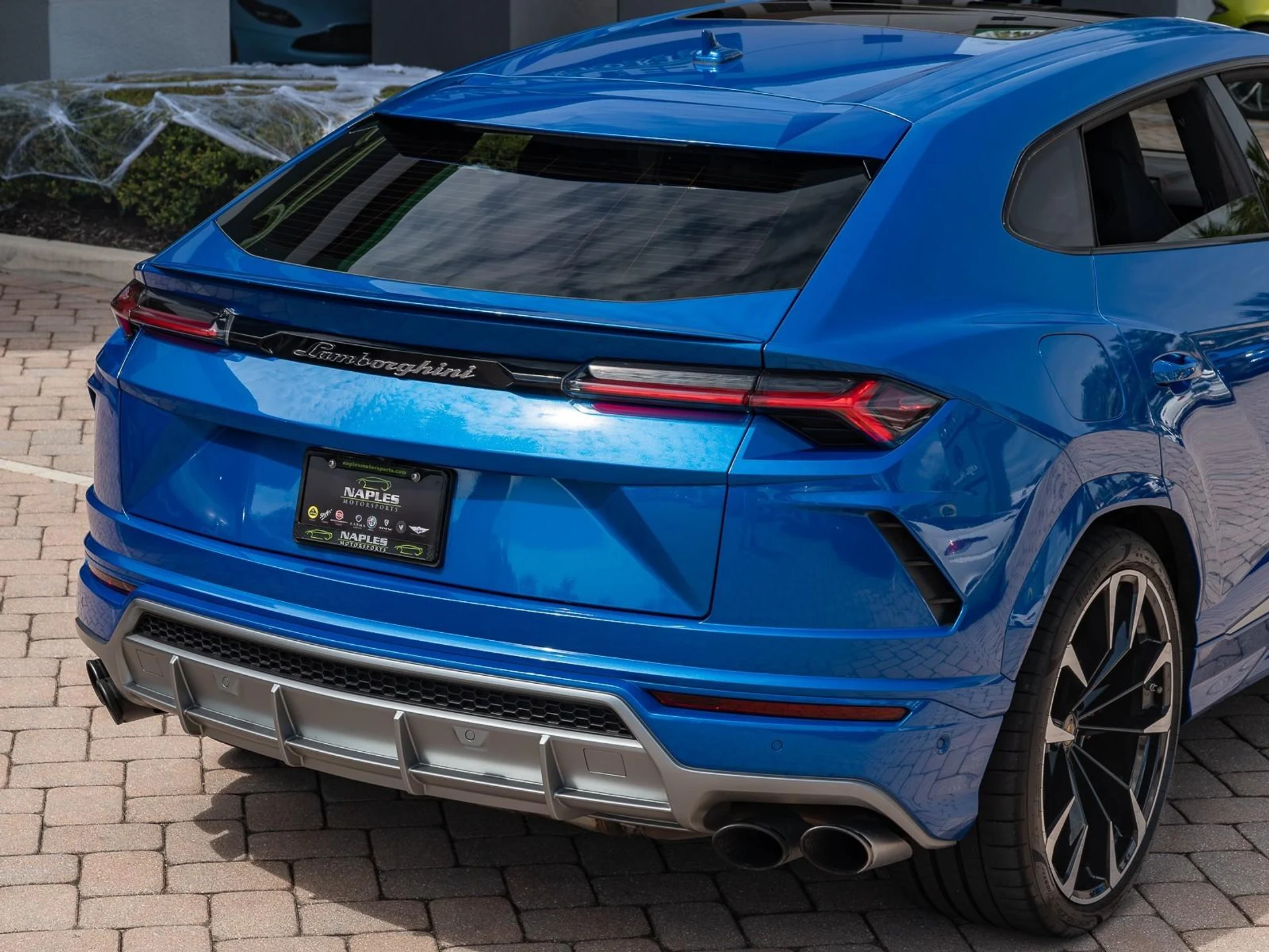 mph002_3376055080_Used_2020_Lamborghini_Urus_1753203909_e6eceec7d2