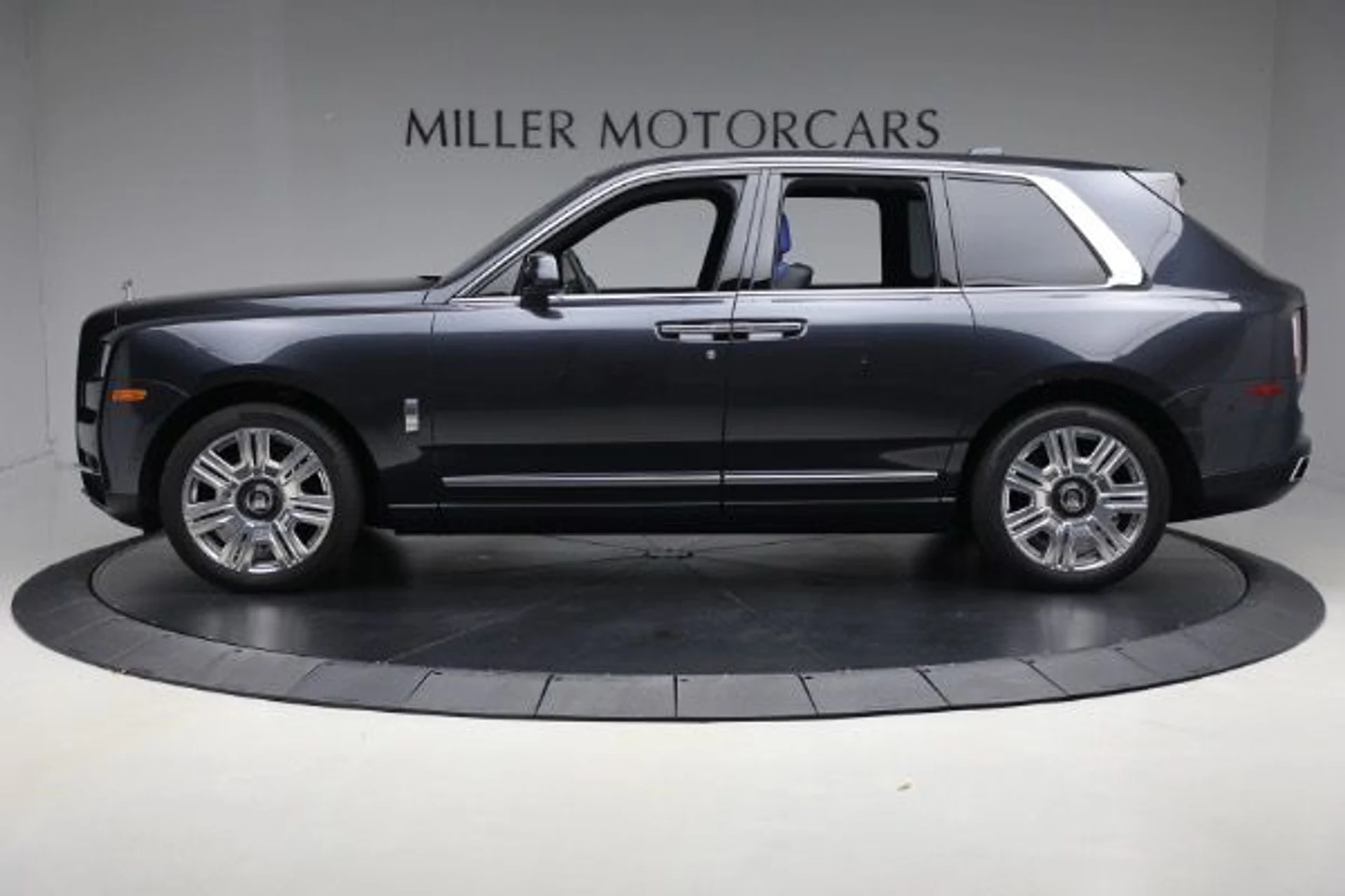mph002_3376071293_Used_2022_Rolls_Royce_Cullinan_572854756e