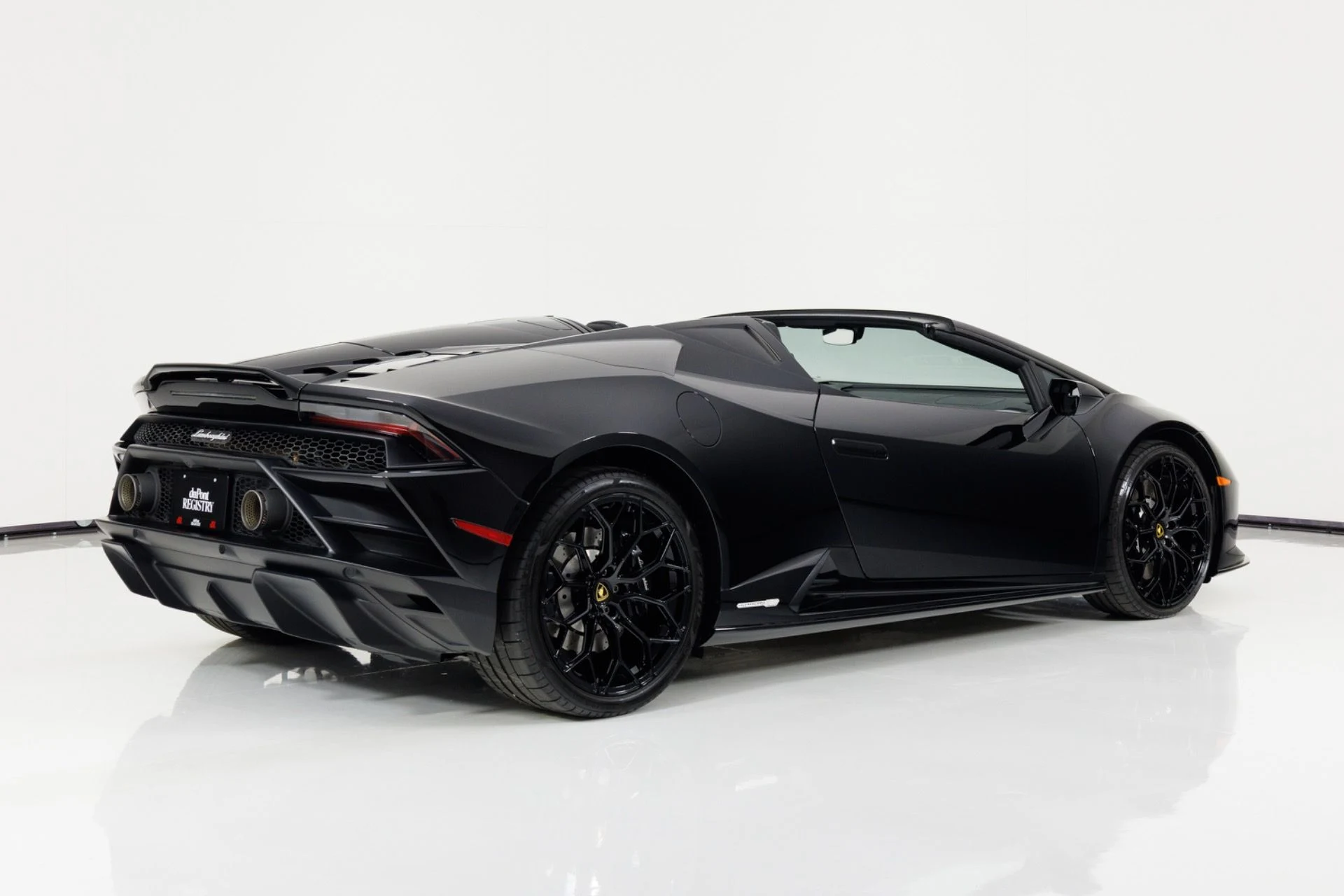 mph002_3390050837_Used_2021_Lamborghini_Huracan_EVO_1784066635_4f244af3ef