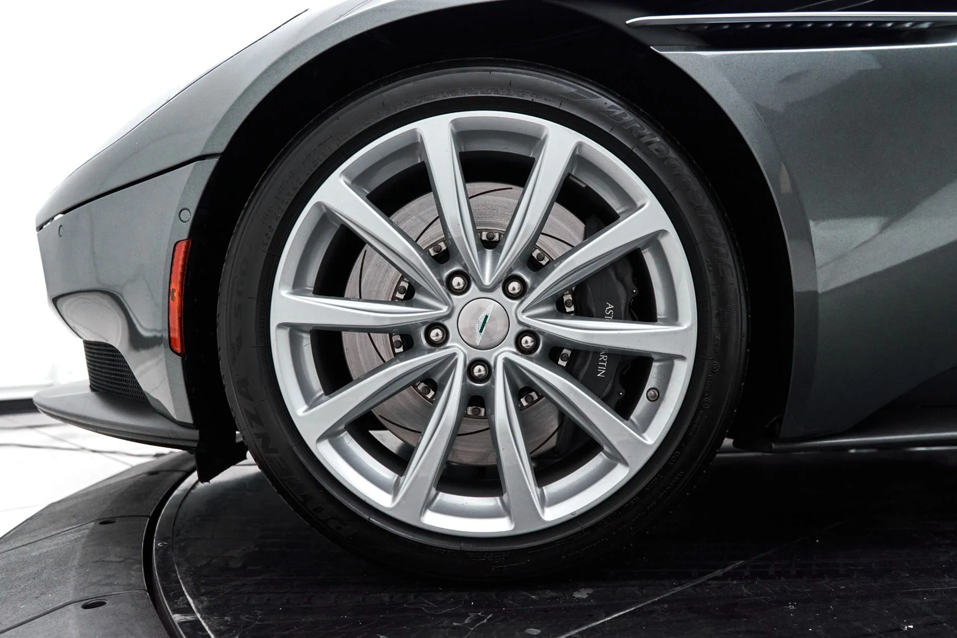mph002_3390440167_Used_2019_Aston_Martin_DB_11_Base_1627672022_29c90f5700