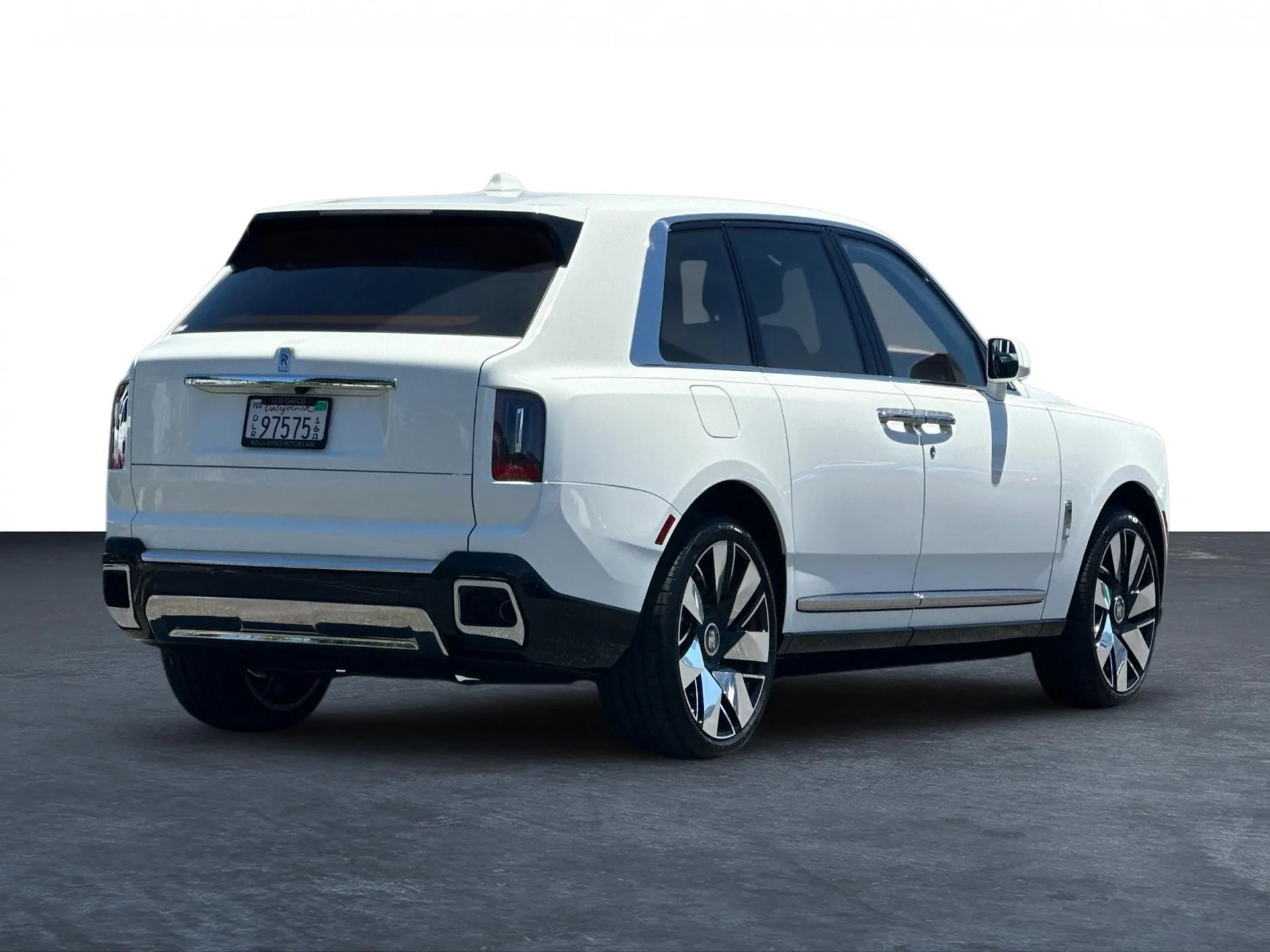 mph002_3398755570_New_2027_Rolls_Royce_Cullinan_Sport_Utility_1784105439_44c9b34366