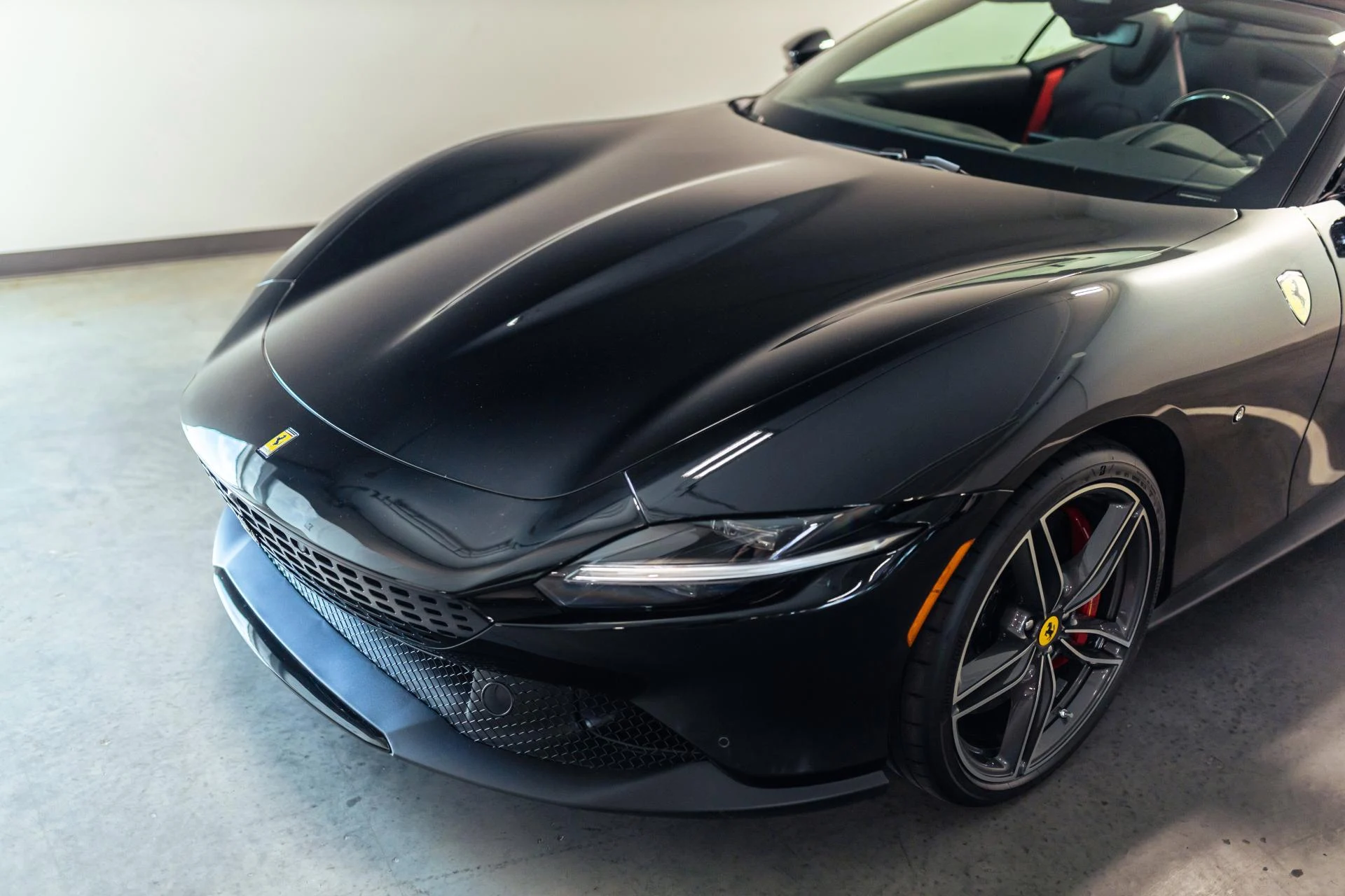 mph002_3402625448_Used_2025_Ferrari_Roma_Spider_Base_1782922755_f4b78c8eee