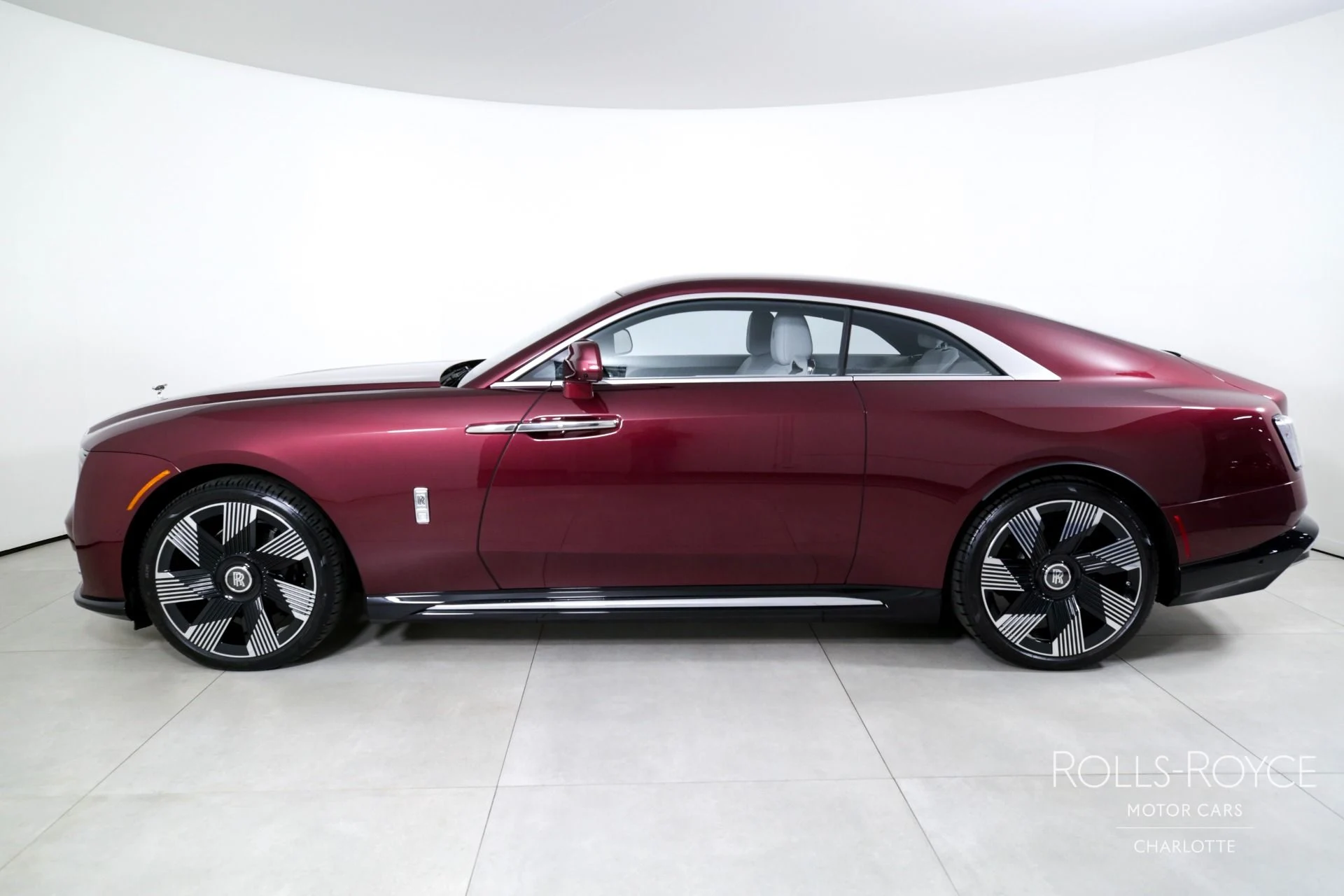 mph002_3406510316_Used_2024_Rolls_Royce_Spectre_1744735050_6323abeffe