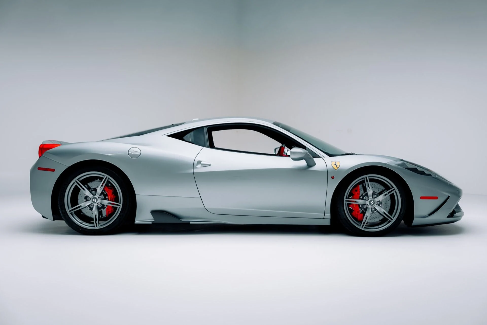 mph002_34148984_Used_2015_Ferrari_458_Speciale_1764610565_6a3964e2a9