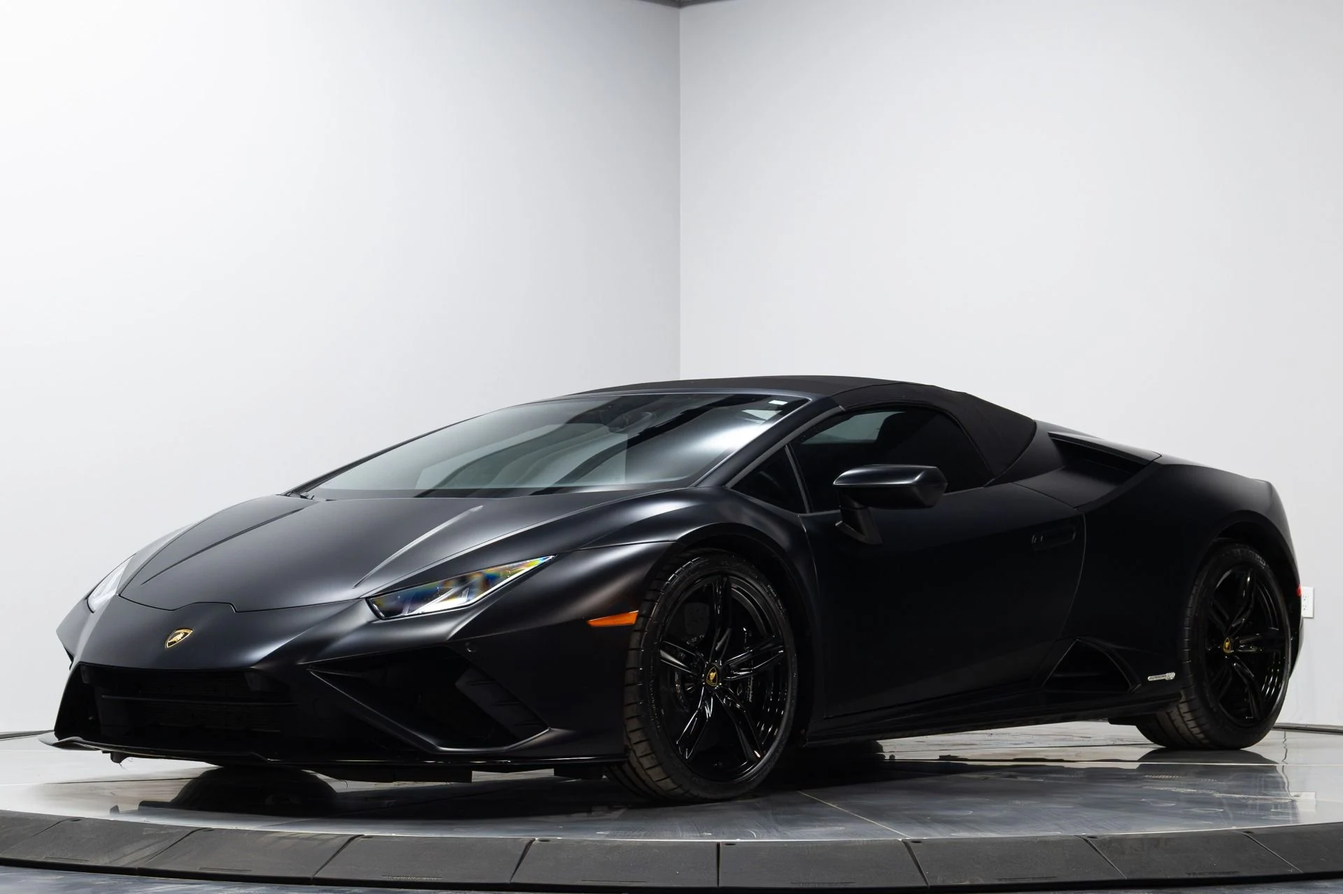 mph002_3416578576_Used_2021_Lamborghini_Huracan_EVO_1773475781_7954559c29