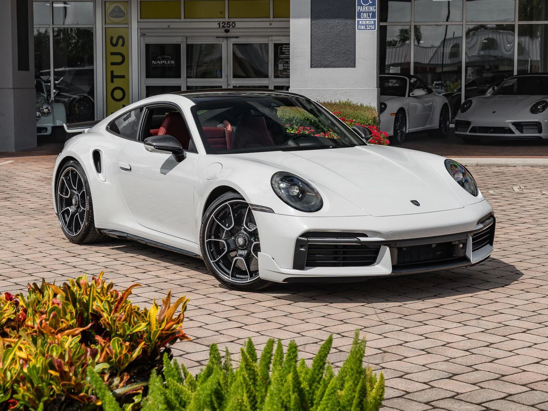 mph002_3419023966_Used_2023_Porsche_911_Turbo_S_1790111609_19e4cedab1