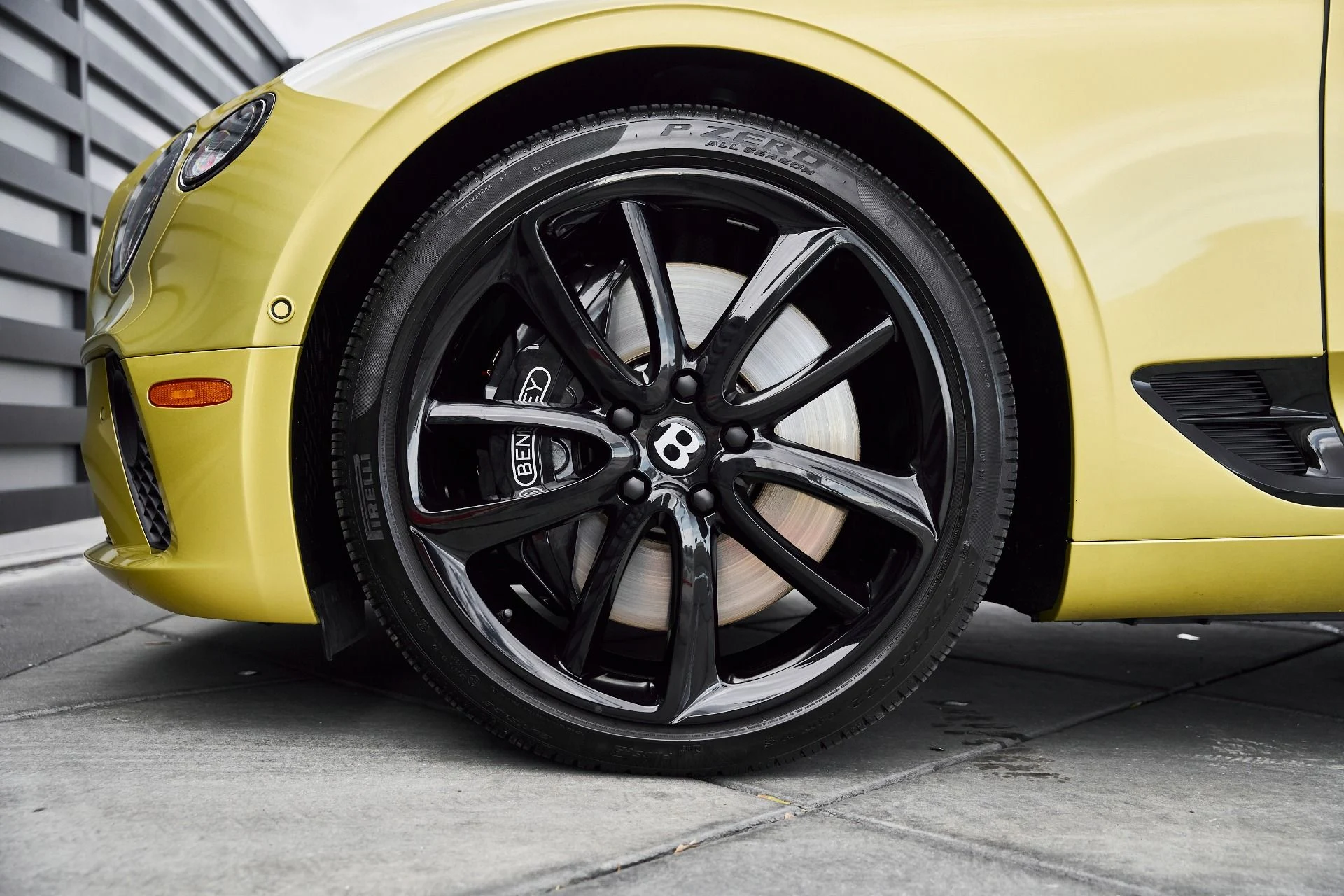 mph002_3420492307_Used_2022_Bentley_Continental_GT_V8_1766800319_024f822ef4