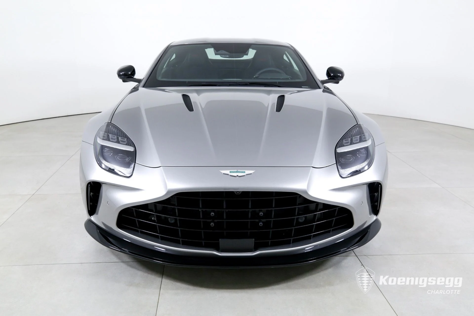 mph002_3422430353_Used_2025_Aston_Martin_Vantage_1760978299_b909163138