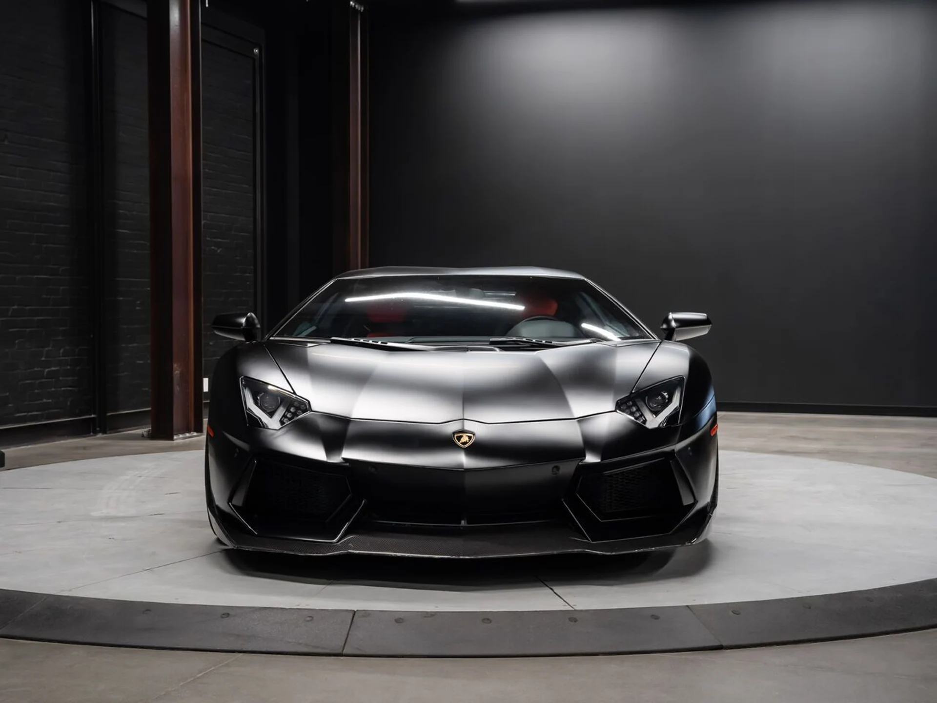mph002_3431799277_lamborghini_aventador_2015_04b6b464dc