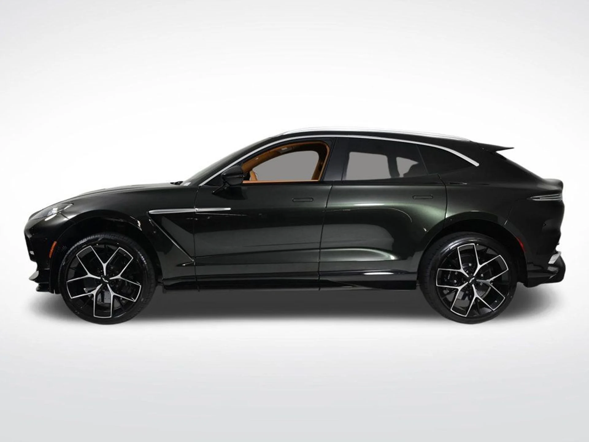 mph002_3432614482_new_2026_aston_martin_dbx_707awd_11350_22969430_3_1024_ad86cccb69