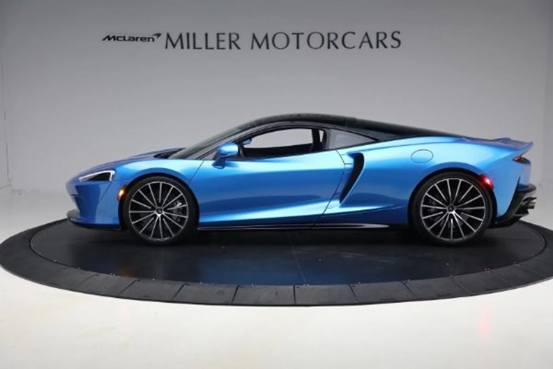 mph002_3434484161_Used_2021_Mc_Laren_GT_b56216ad50
