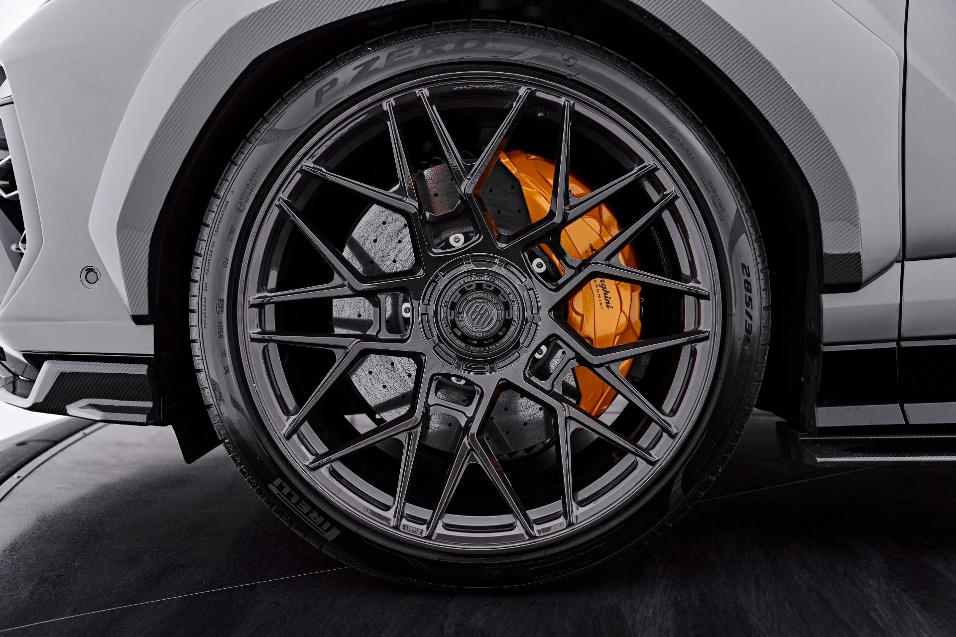 mph002_3439509642_Used_2025_Lamborghini_Urus_SE_1788282613_9bb631aa94