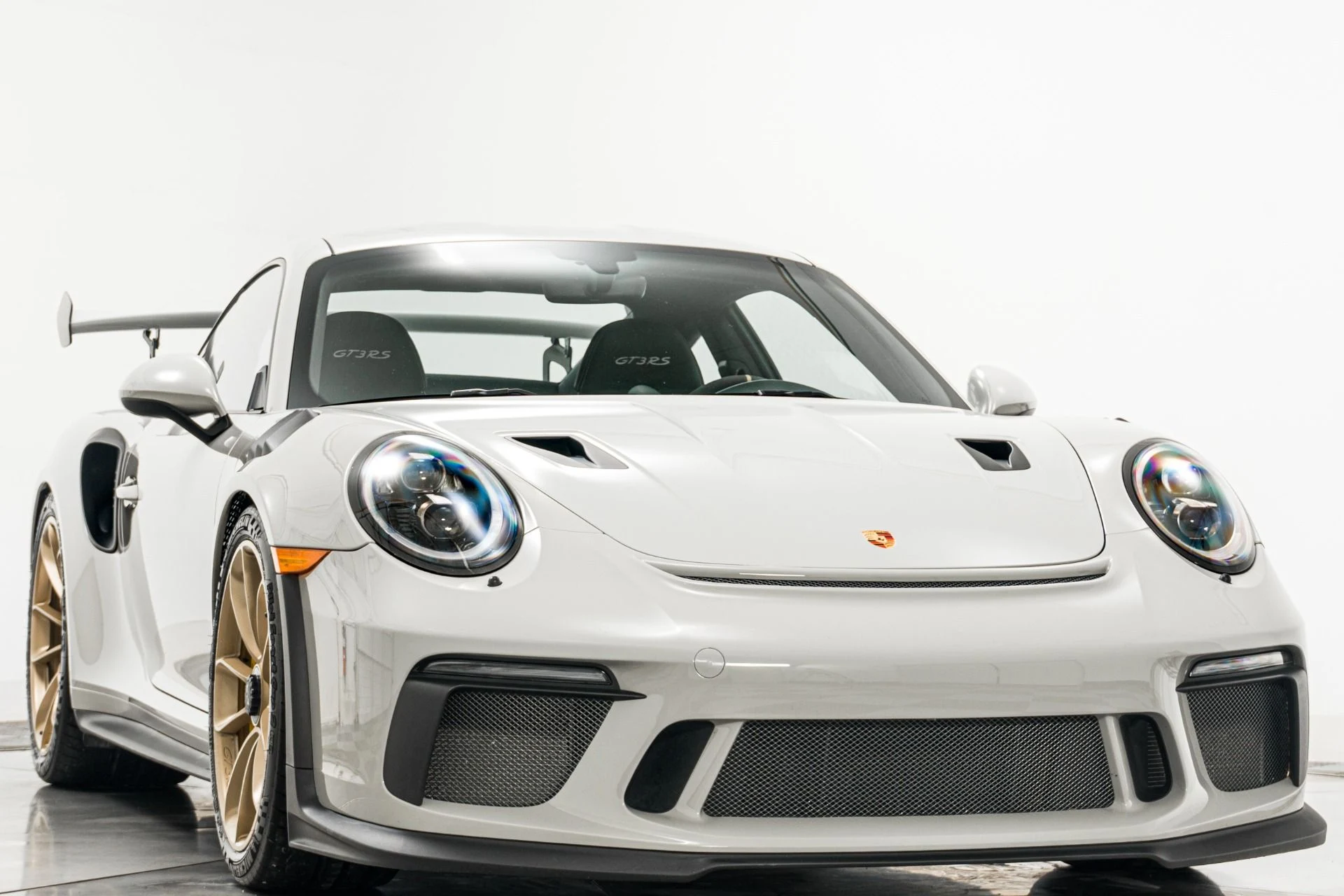 mph002_3448514018_Used_2019_Porsche_911_GT_3_RS_Carbon_Ceramic_Brakes_Carbon_Fiber_Seats_1769460443_ad027e50aa