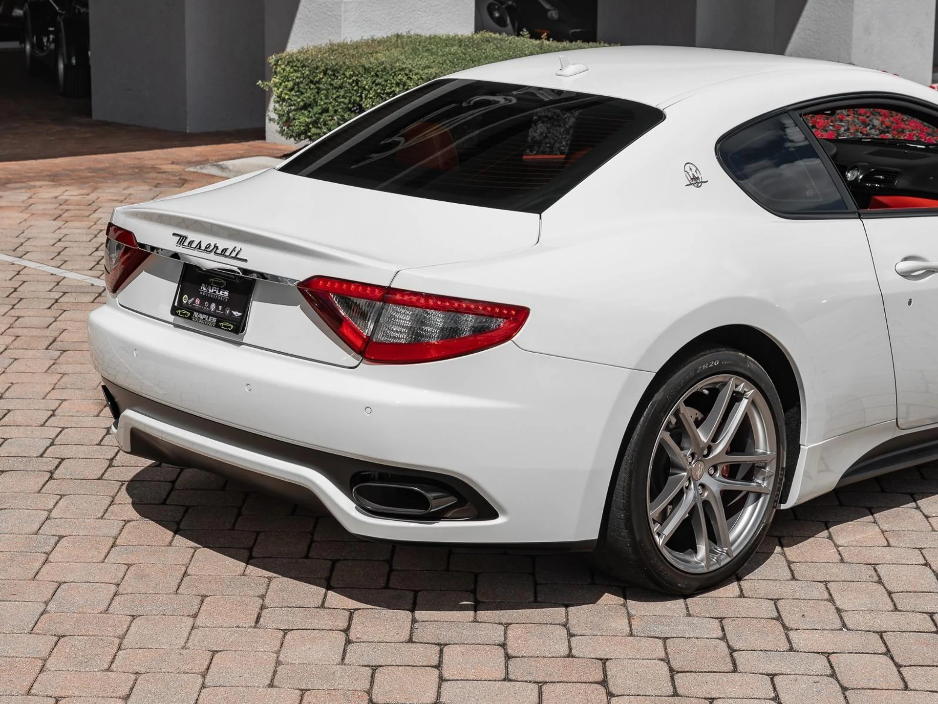 mph002_3457644851_Used_2017_Maserati_Gran_Turismo_Sport_1759184181_da4adf93b3