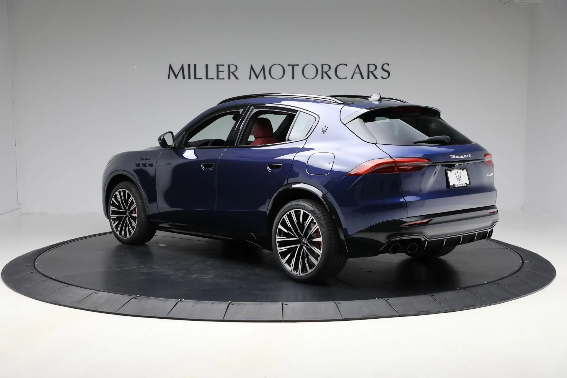 mph002_3459620856_New_2025_Maserati_Grecale_Modena_6383aa757a