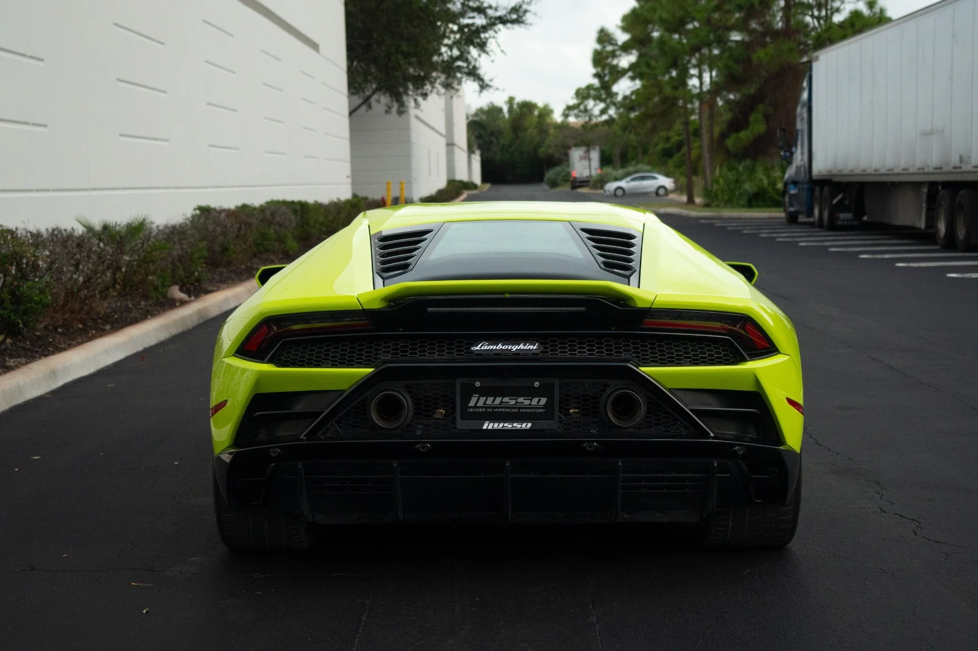 mph002_346555626_Used_2020_Lamborghini_Huracan_EVO_1764467983_3142b1e5de