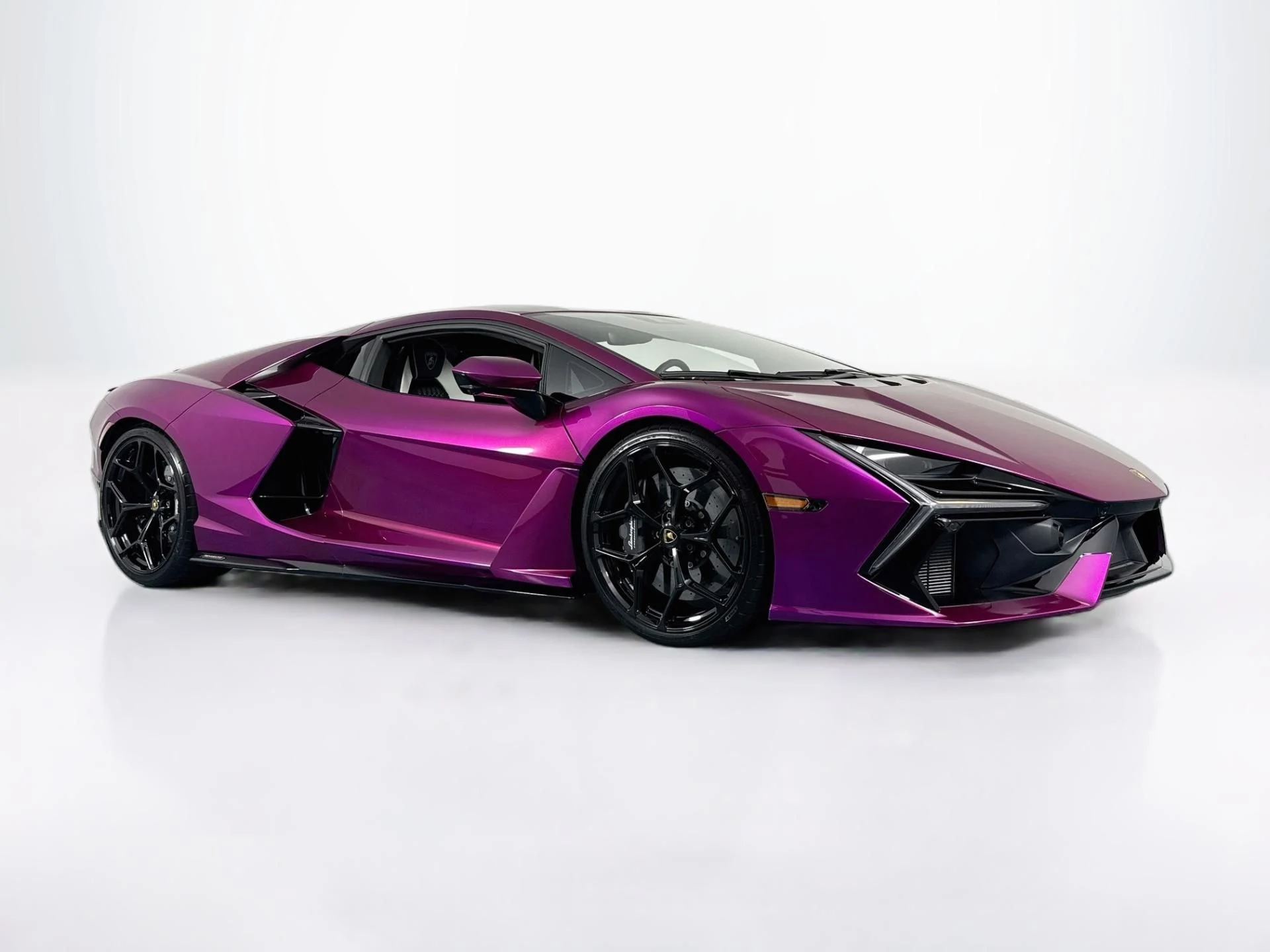 mph002_3466833106_Used_2024_Lamborghini_Revuelto_1787336686_3f140643e1