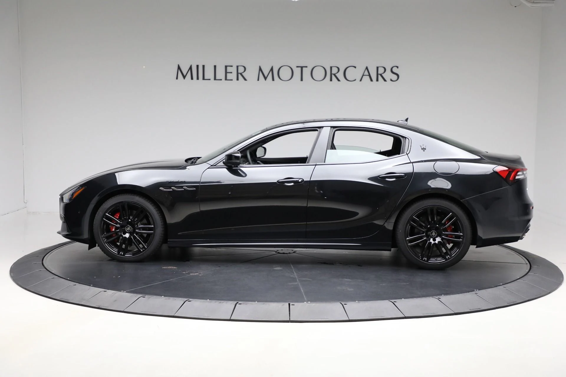 mph002_3477418250_New_2024_Maserati_Ghibli_Modena_Ultima_Q4_177e7f8d98