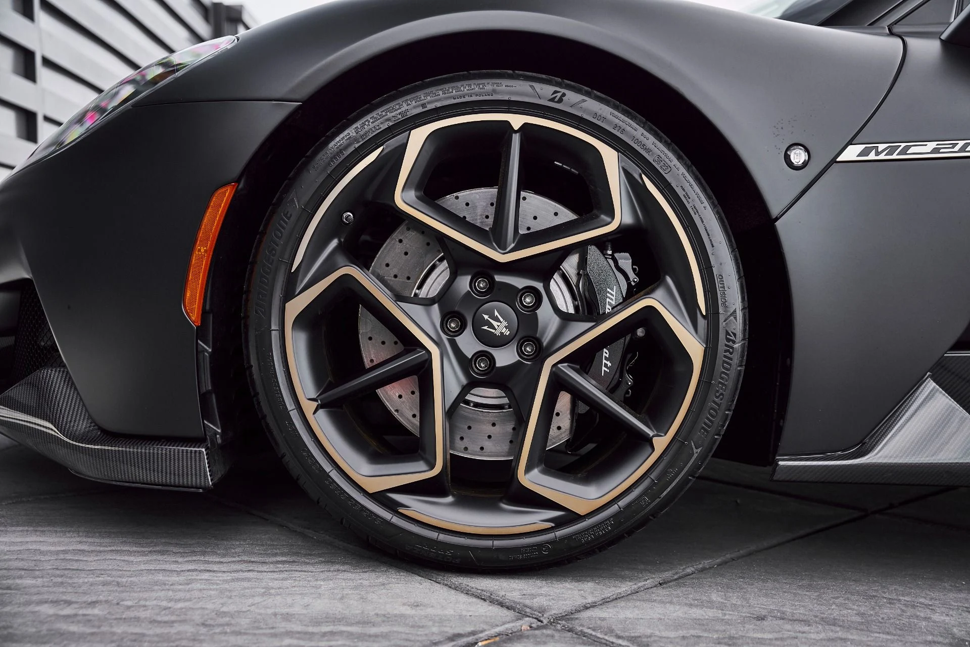 mph002_3481987137_Used_2024_Maserati_MC_20_Base_1772679301_c373017c92