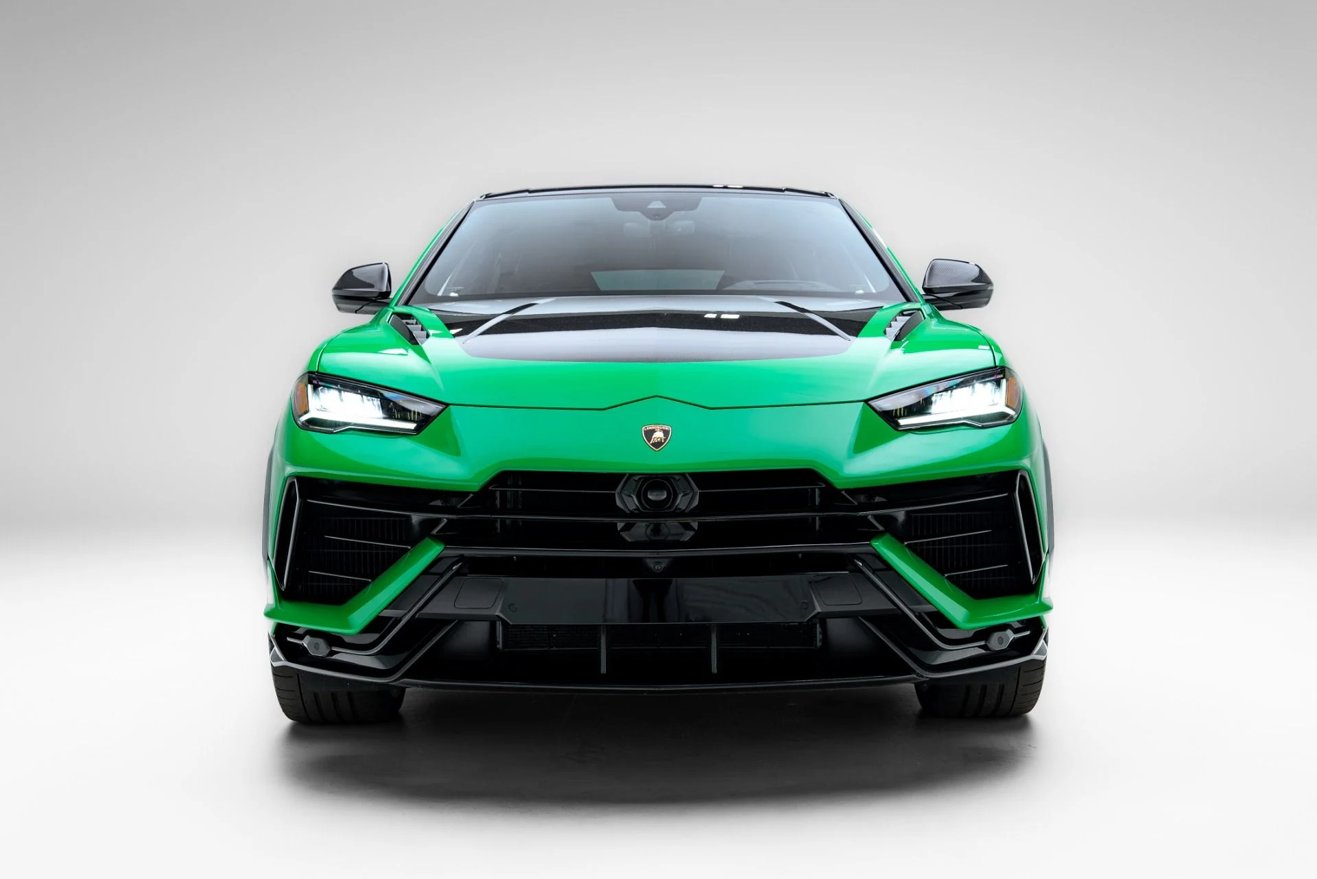 mph002_3484782381_Used_2023_Lamborghini_Urus_Performante_1776977972_e67f5f1997