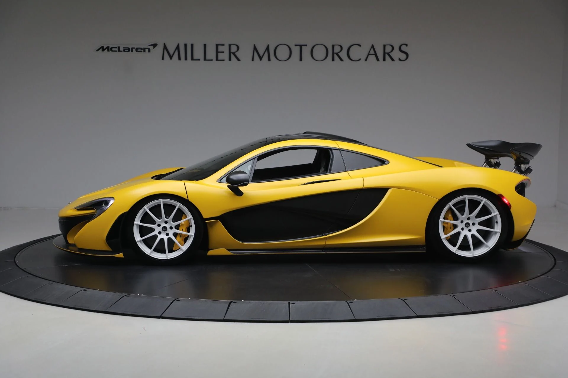 mph002_3485261583_Used_2015_Mc_Laren_P1_438f9ca278