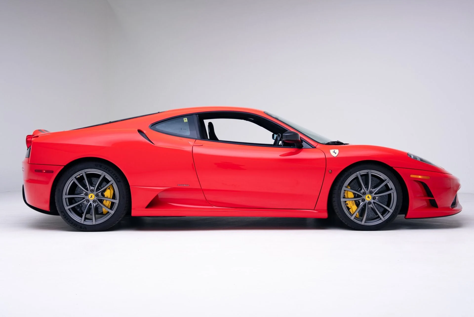 mph002_3496477045_Used_2009_Ferrari_430_Scuderia_1768264426_5c336b4198