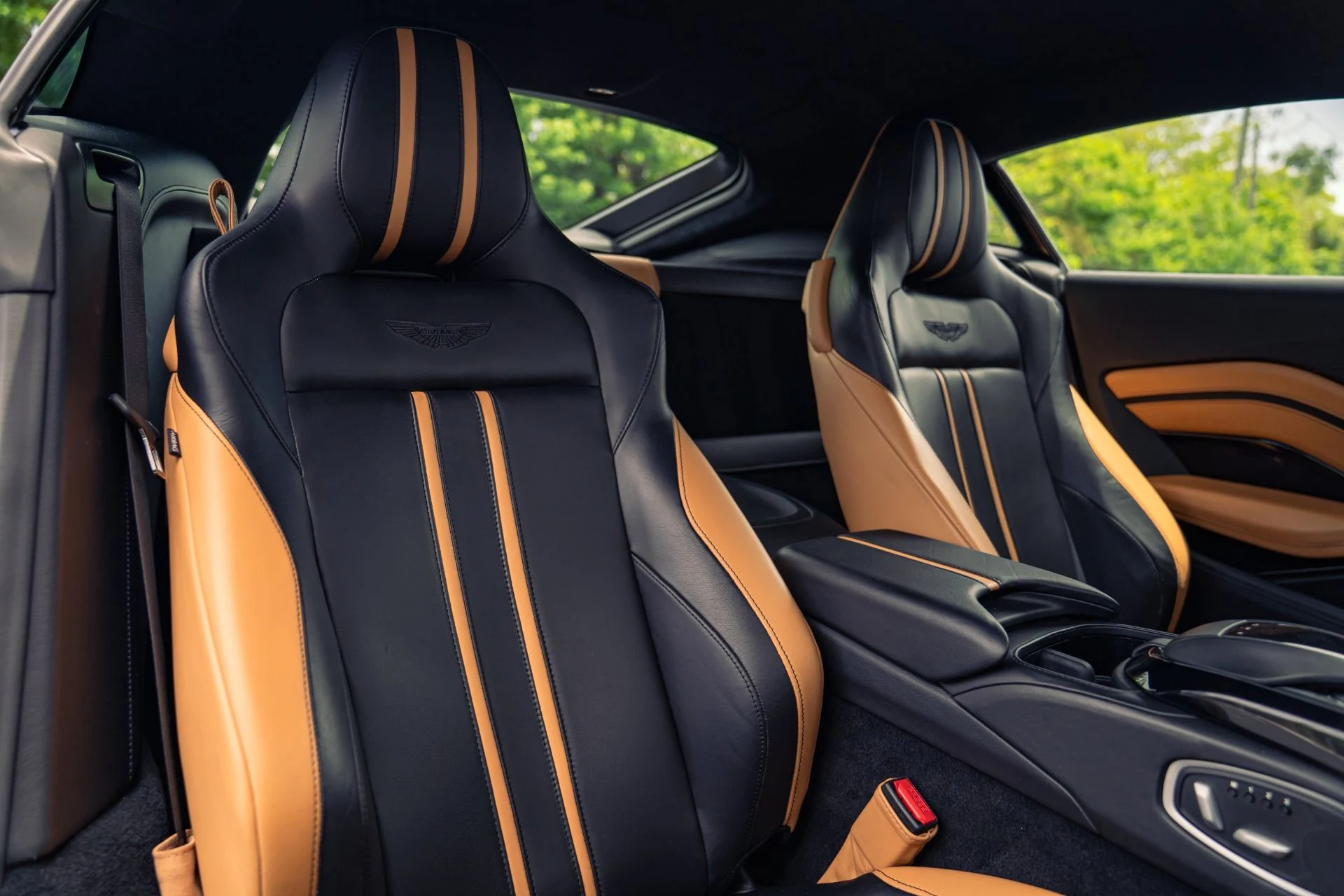 mph002_3499204562_Used_2020_Aston_Martin_Vantage_1786737751_17c2d57708