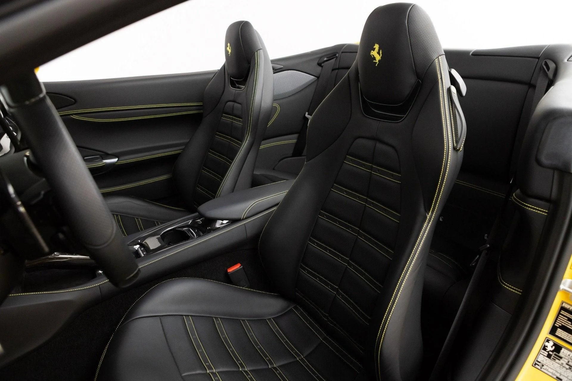 mph002_3501674035_Used_2020_Ferrari_Portofino_1777367887_e4197bd4cc