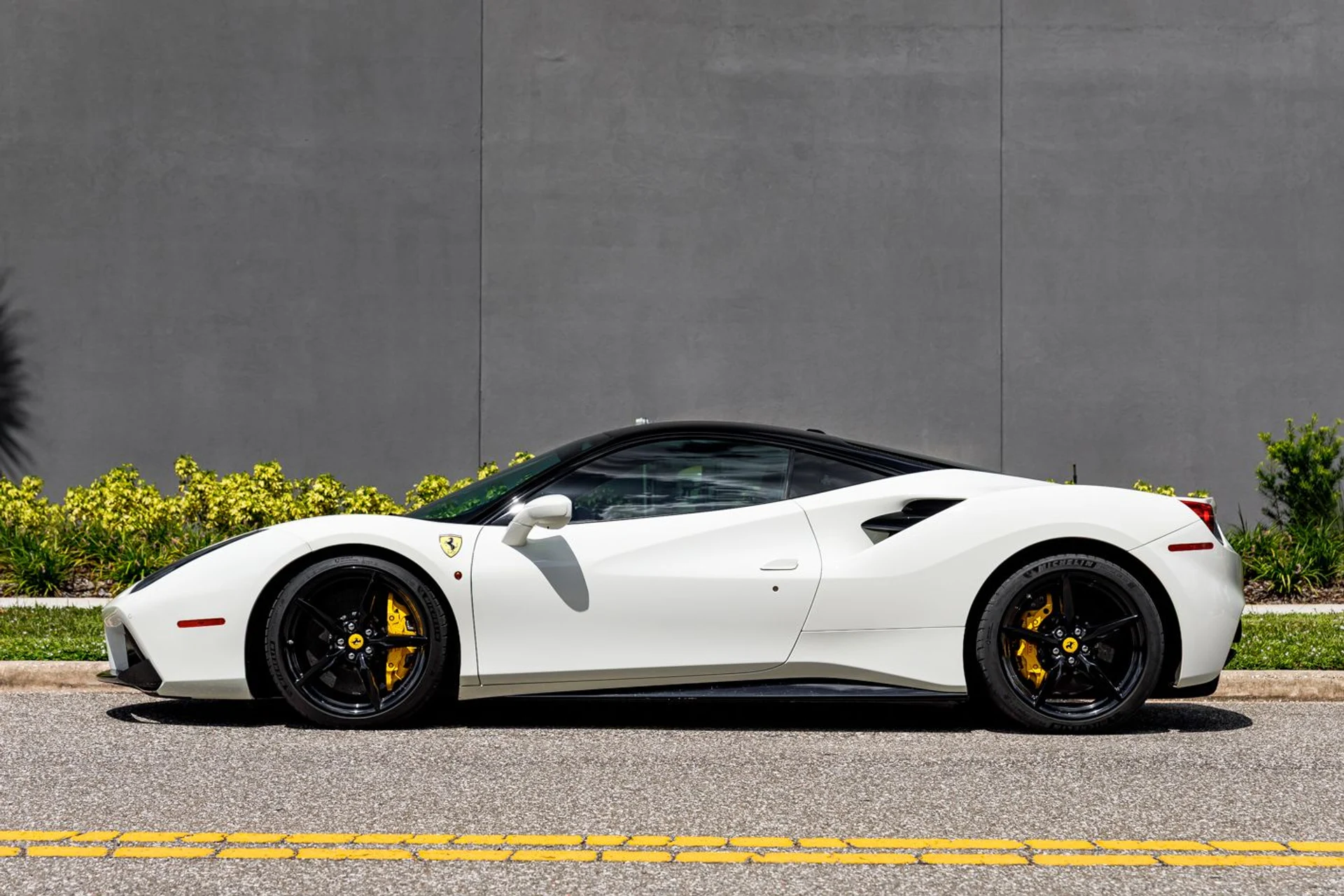 mph002_3502665155_Used_2018_Ferrari_488_GTB_00074d15f9