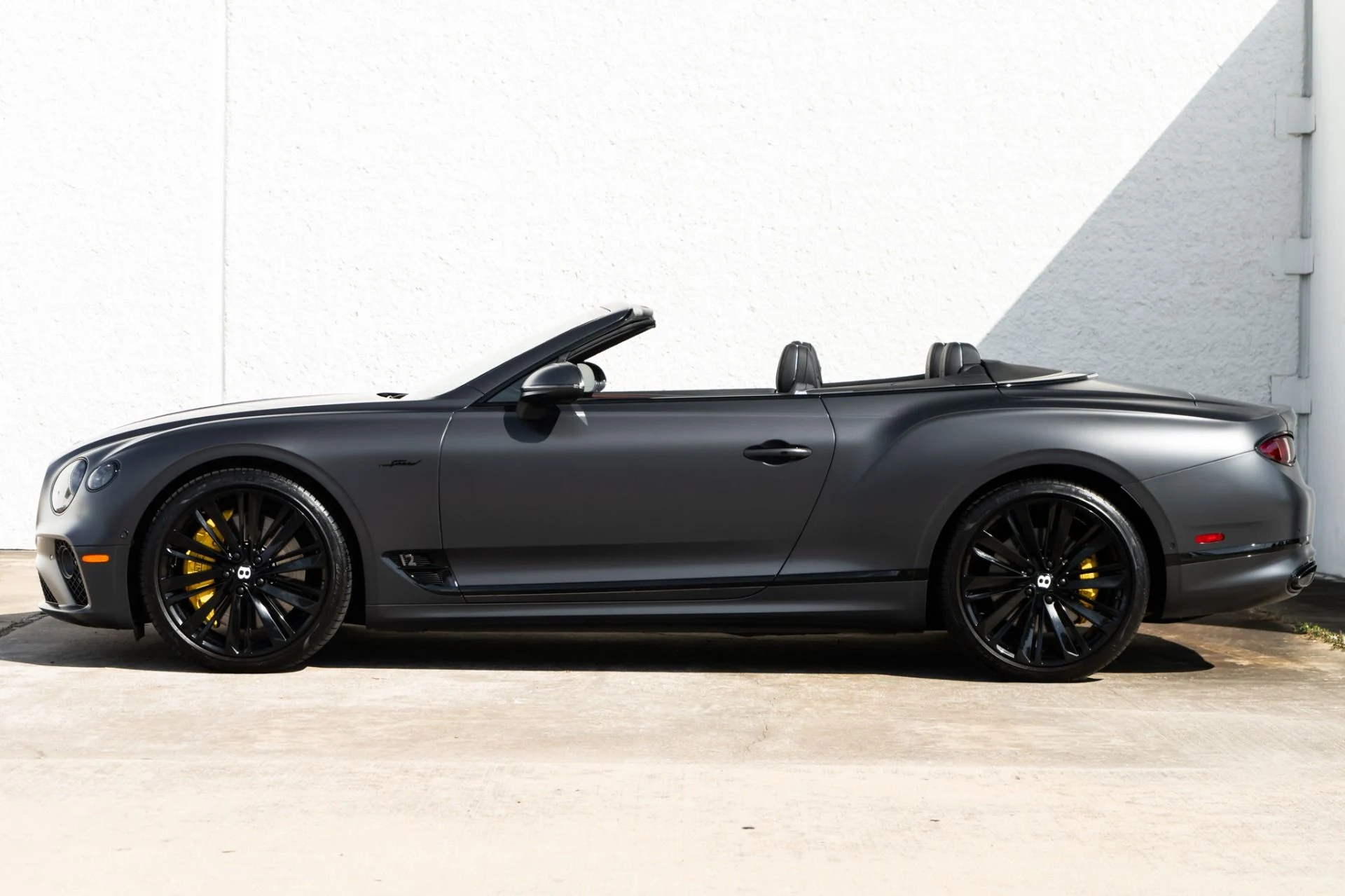 mph002_3515157583_Used_2024_Bentley_Continental_GTC_Speed_Edition_12_1792187272_cfaa4e3bee