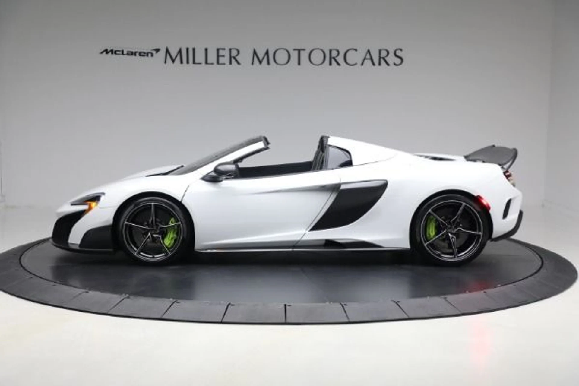 mph002_3516025614_Used_2016_Mc_Laren_675_LT_Spider_8902c135de