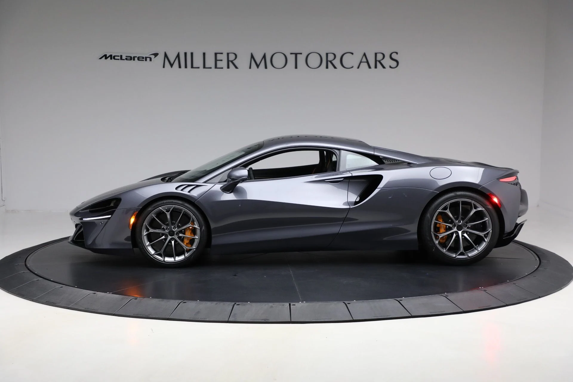 mph002_3517136370_New_2025_Mc_Laren_Artura_Vision_e11740c6cb