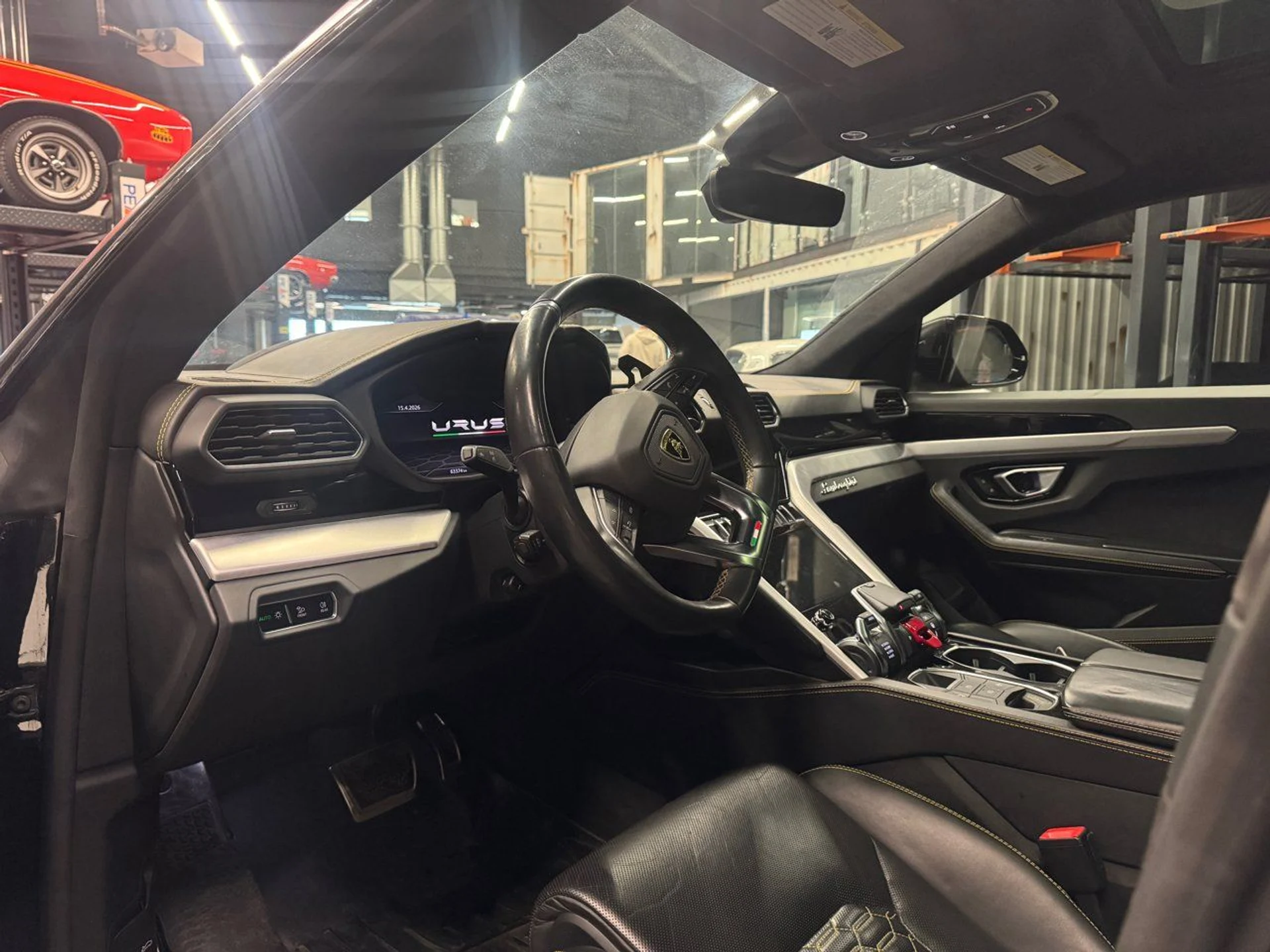 mph002_3517529570_lamborghini_urus_2020_02b22c58a5