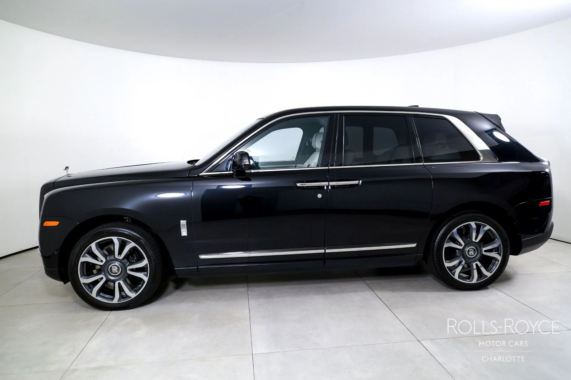 mph002_351798853_Used_2022_Rolls_Royce_Cullinan_1754585969_fc0d49eeb7