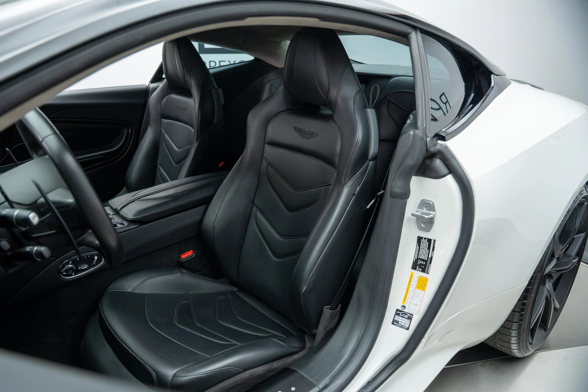 mph002_3526272604_RPA_3550_20_20interior_202_9967a91bd0