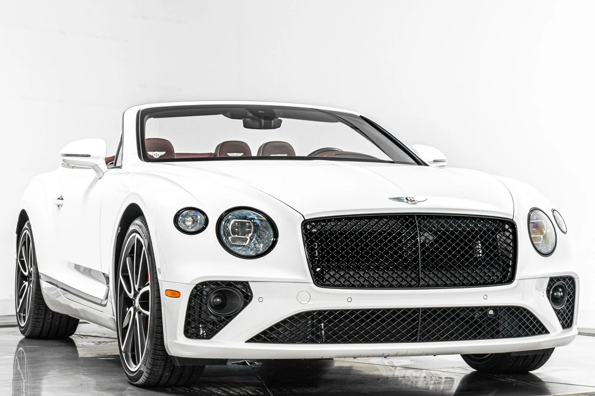 mph002_352947029_Used_2020_Bentley_Continental_GTC_V8_Mulliner_Front_Seat_Comfort_Specifications_Naim_Audio_1786125388_26f6813694