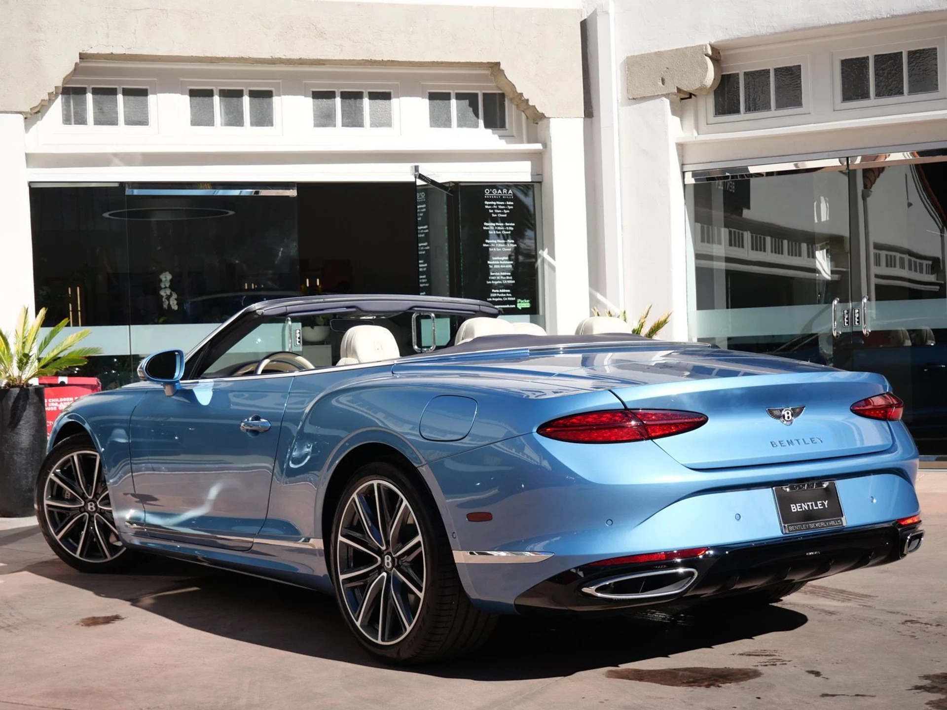 mph002_3536966960_00f1530f26a981f2713a01522b4fc602x_f6331884da