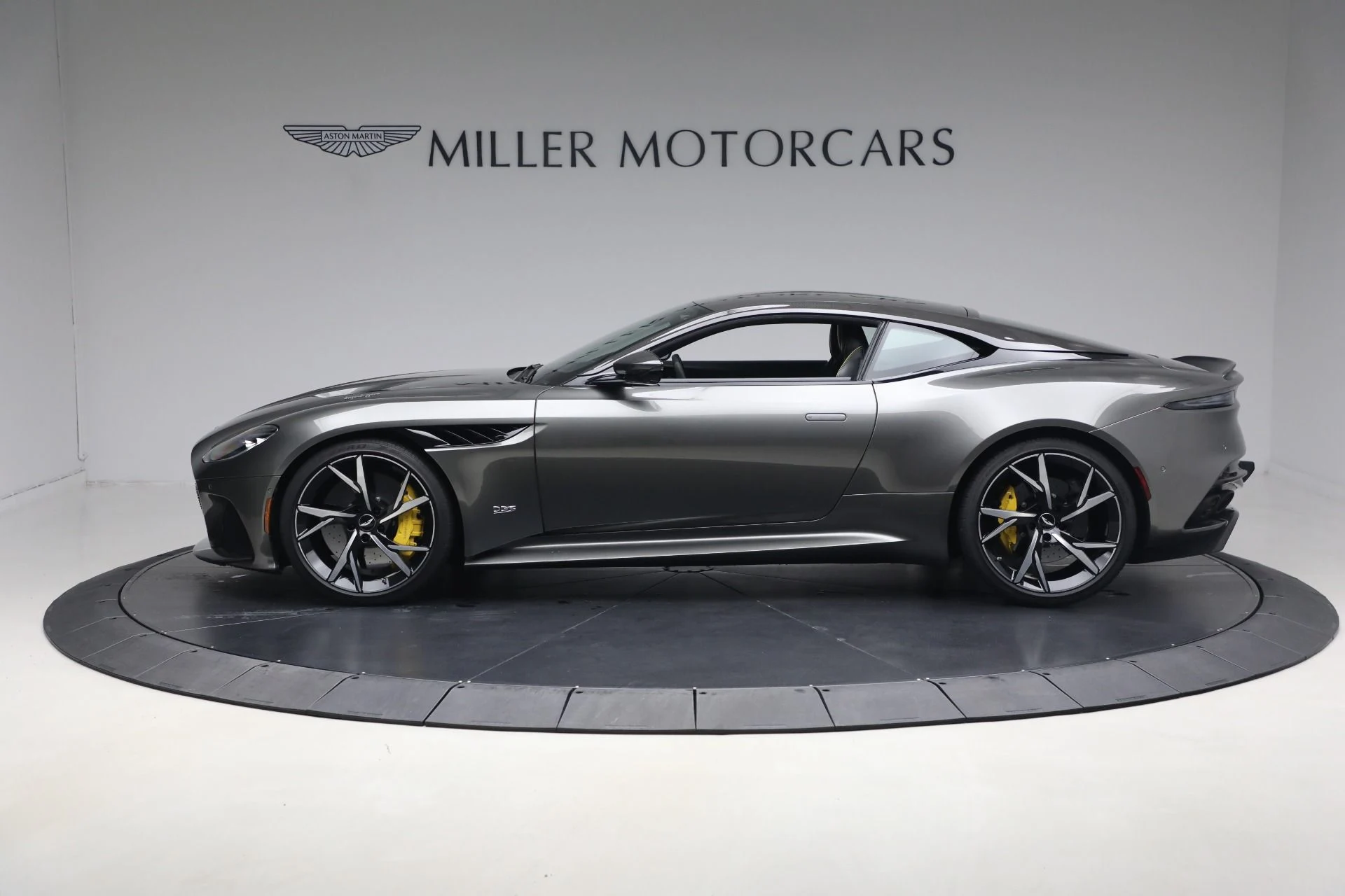 mph002_3539227719_Used_2019_Aston_Martin_DBS_Superleggera_1766529147_c0d6f6f5e8